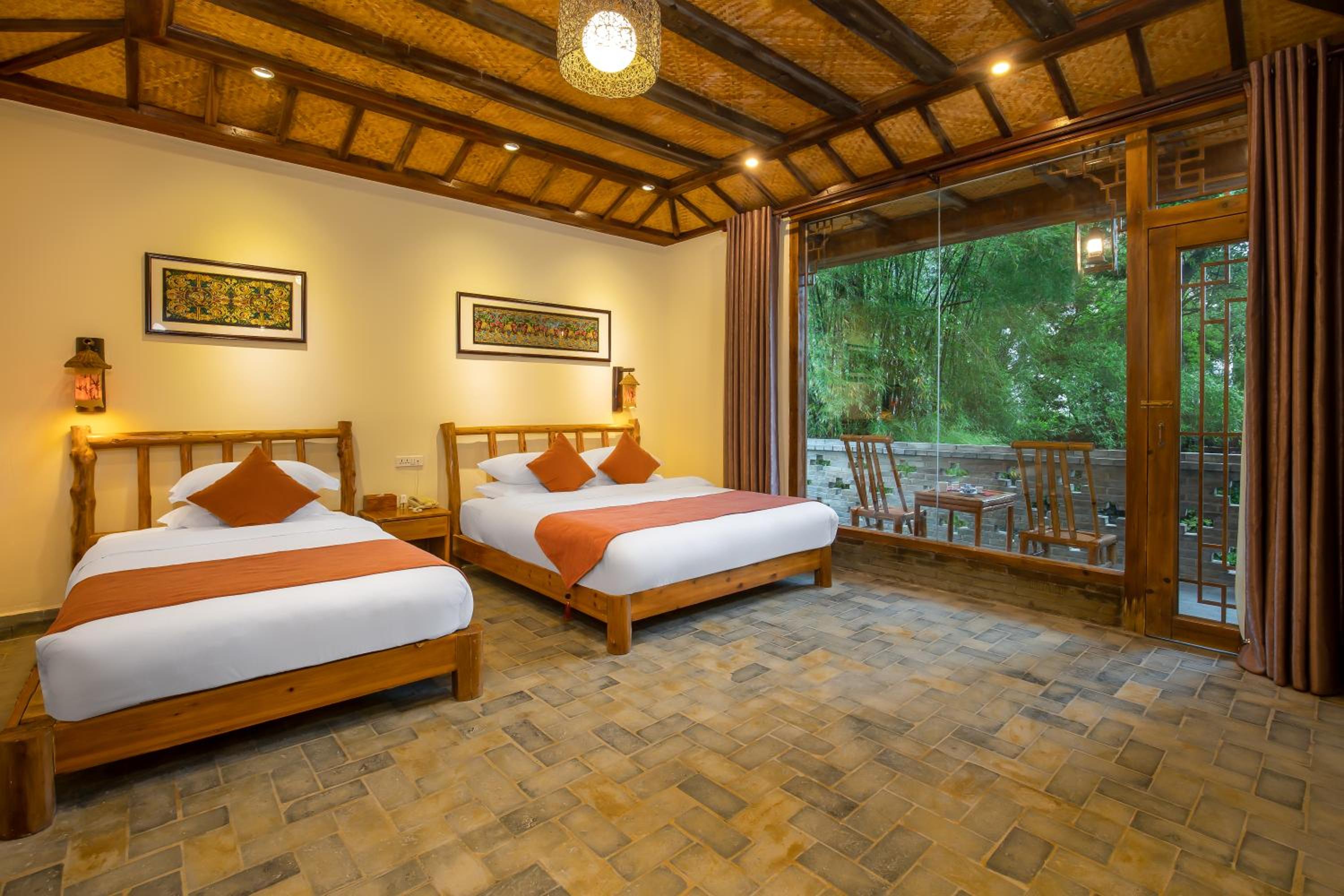 Deluxe Family Suite