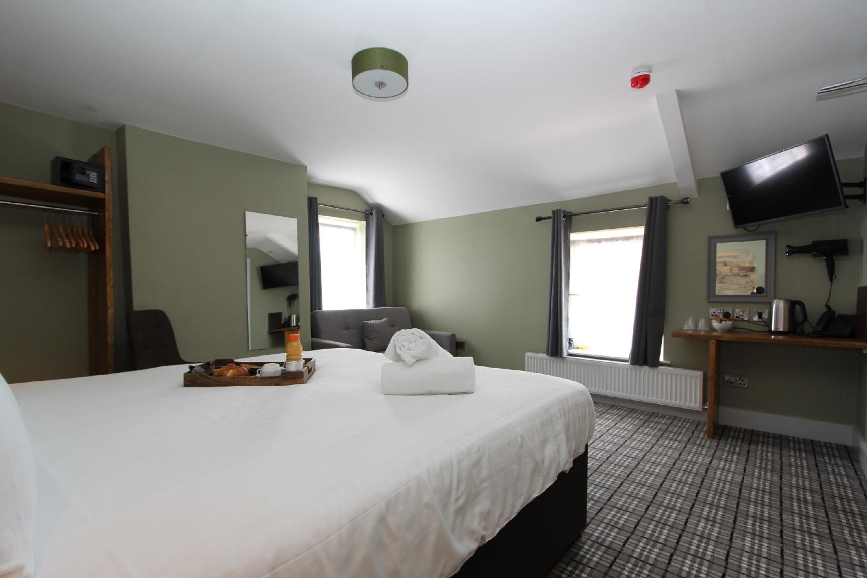 Deluxe Family Room