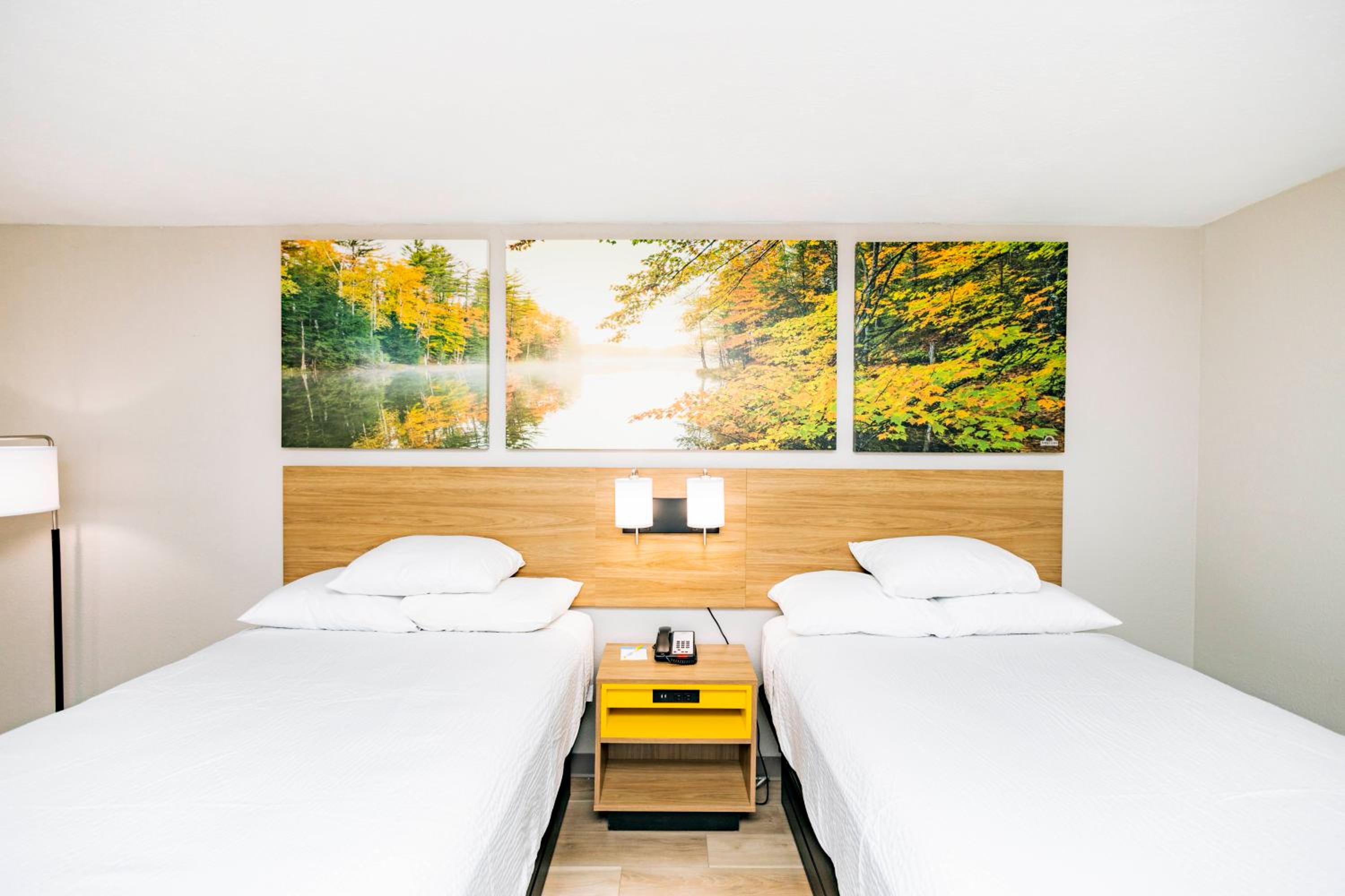 Modern Double Room with Two Double Beds - Non-Smoking - Photo 20