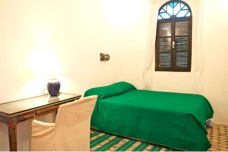 Deluxe Double Room with Bath - Photo 4