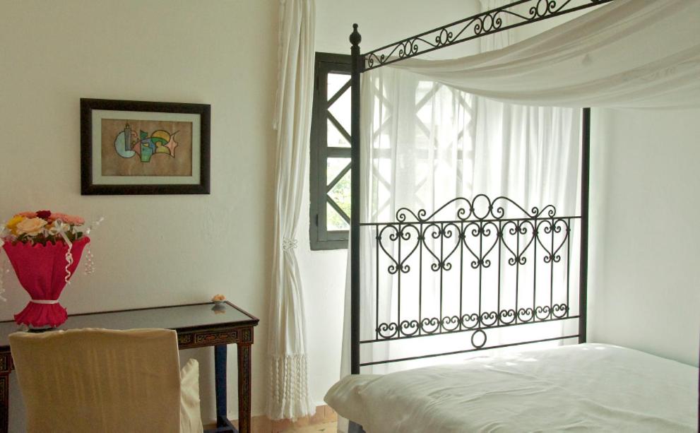 Deluxe Double Room with Extra Bed - Photo 1