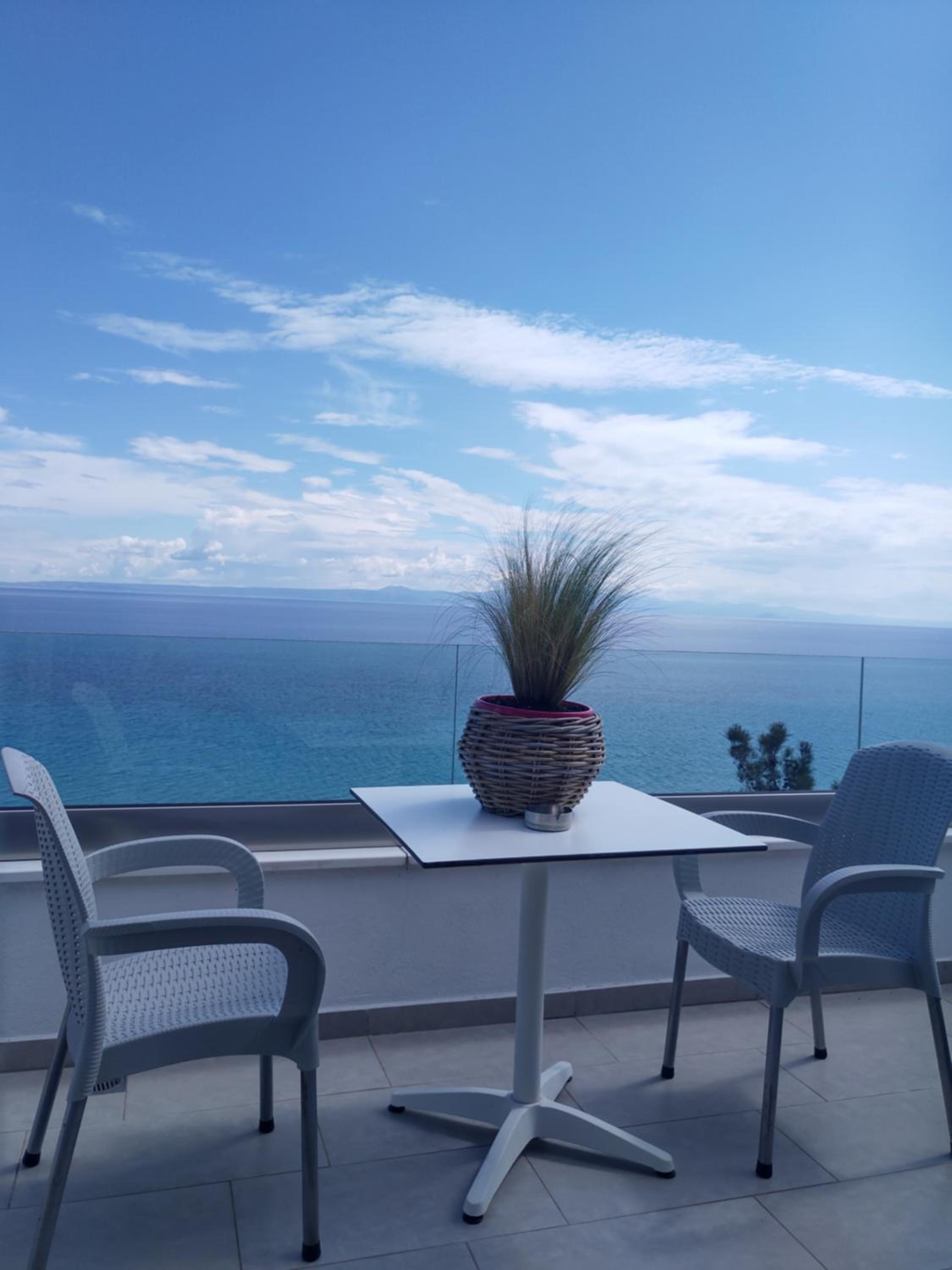 Apartment with Sea View - Photo 29