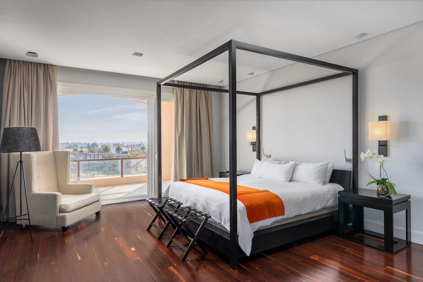 Executive Suite One King photo 3