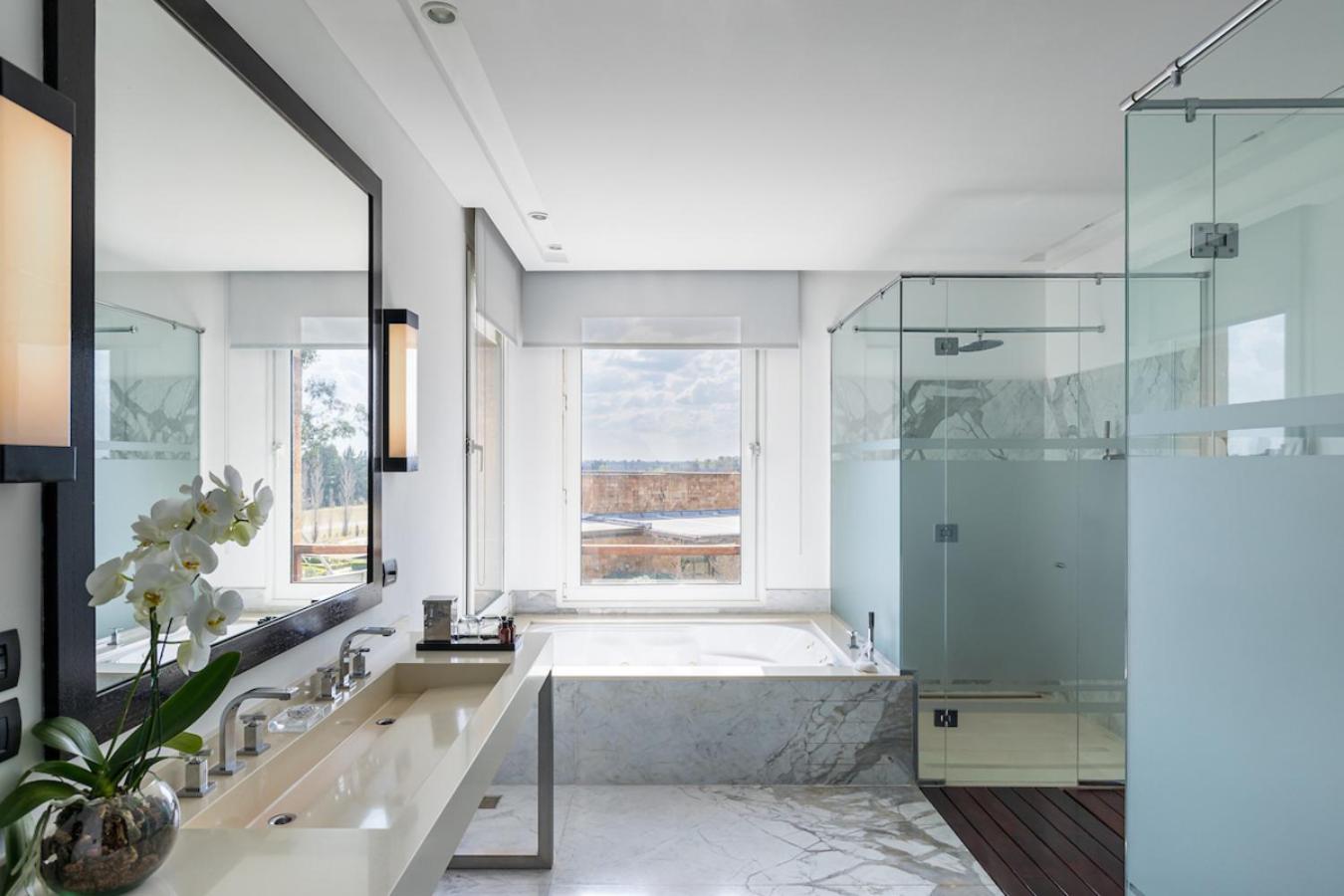 Executive Suite One King photo 2