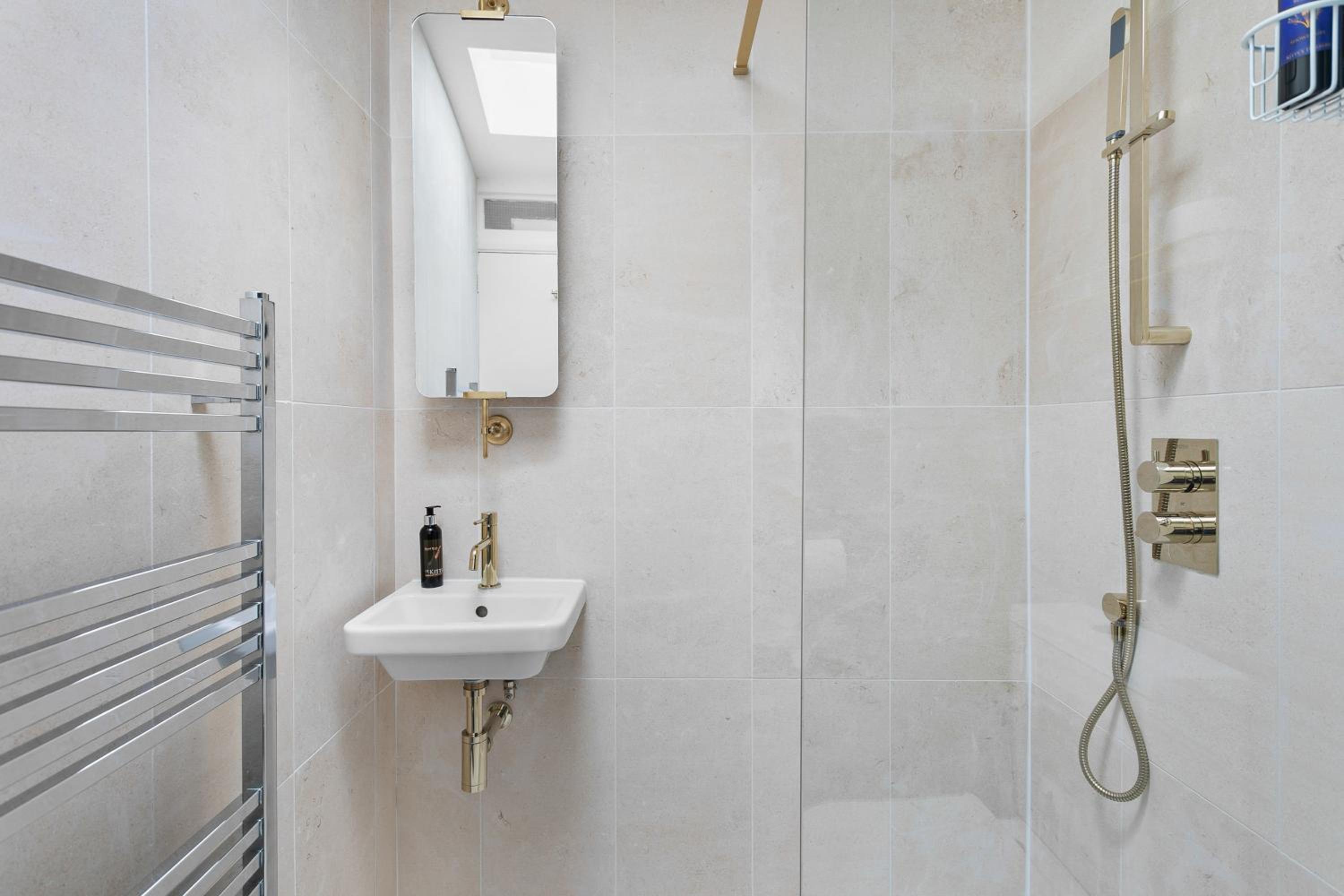 Compact Double Room - Photo 4