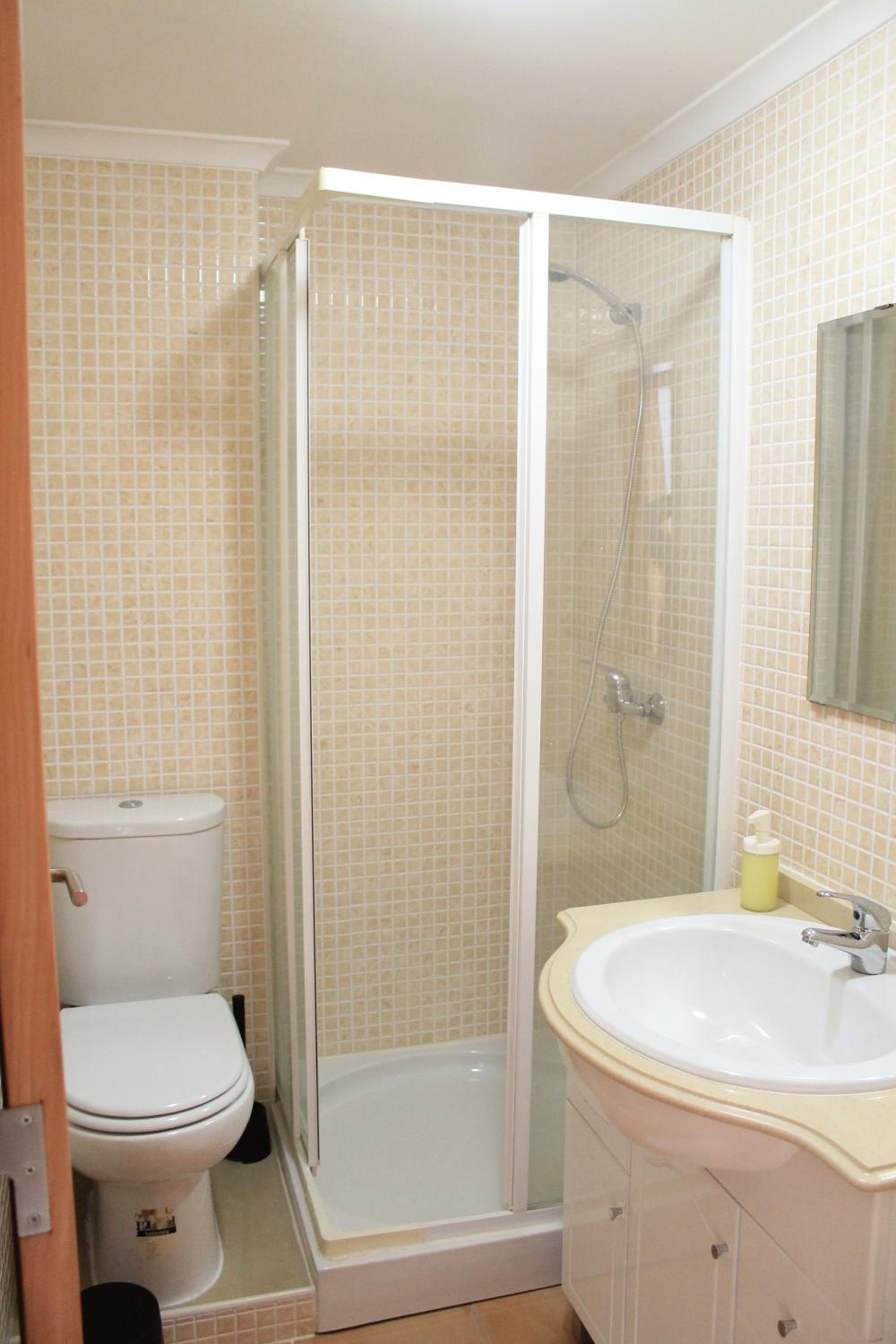 Single Bed in Dormitory Room photo 2