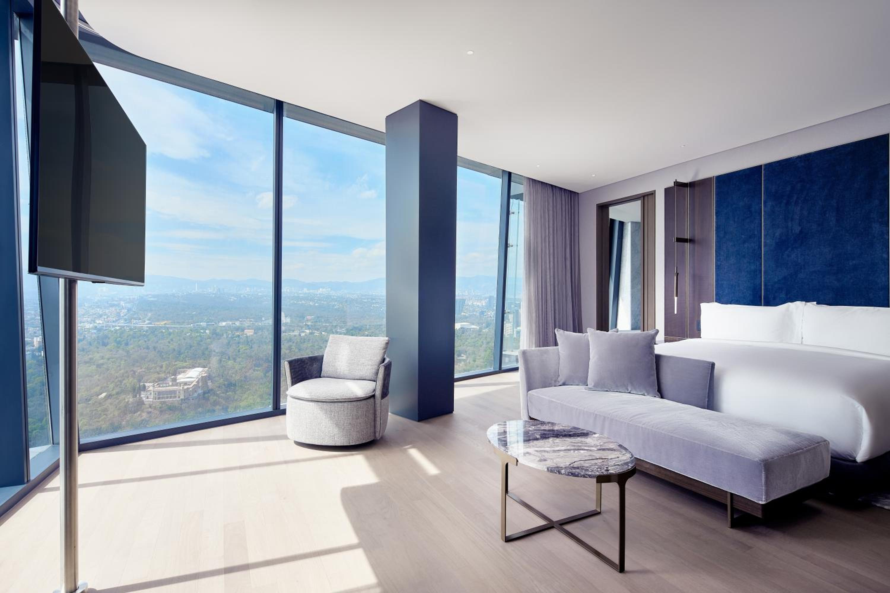 Club lounge access, 1 Bedroom Executive Suite with 1 King