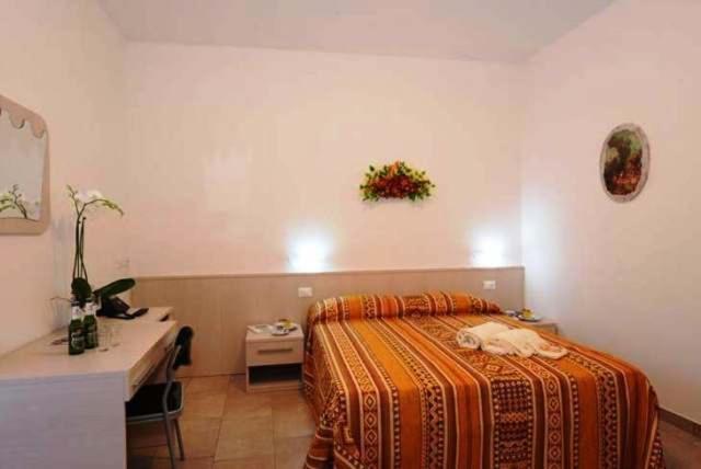 Double or Twin Room photo 2