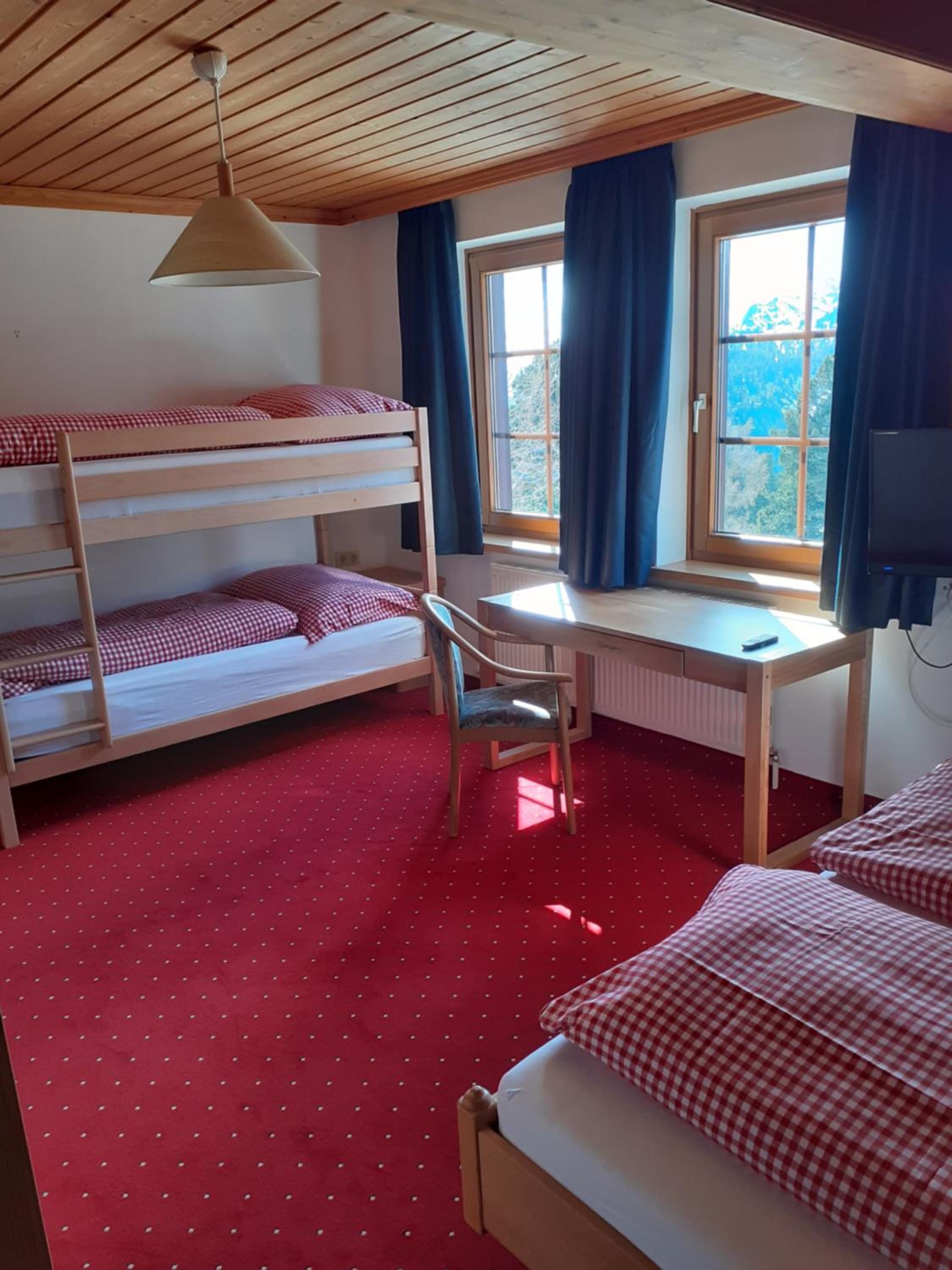 Classic Quadruple Room - Photo 1
