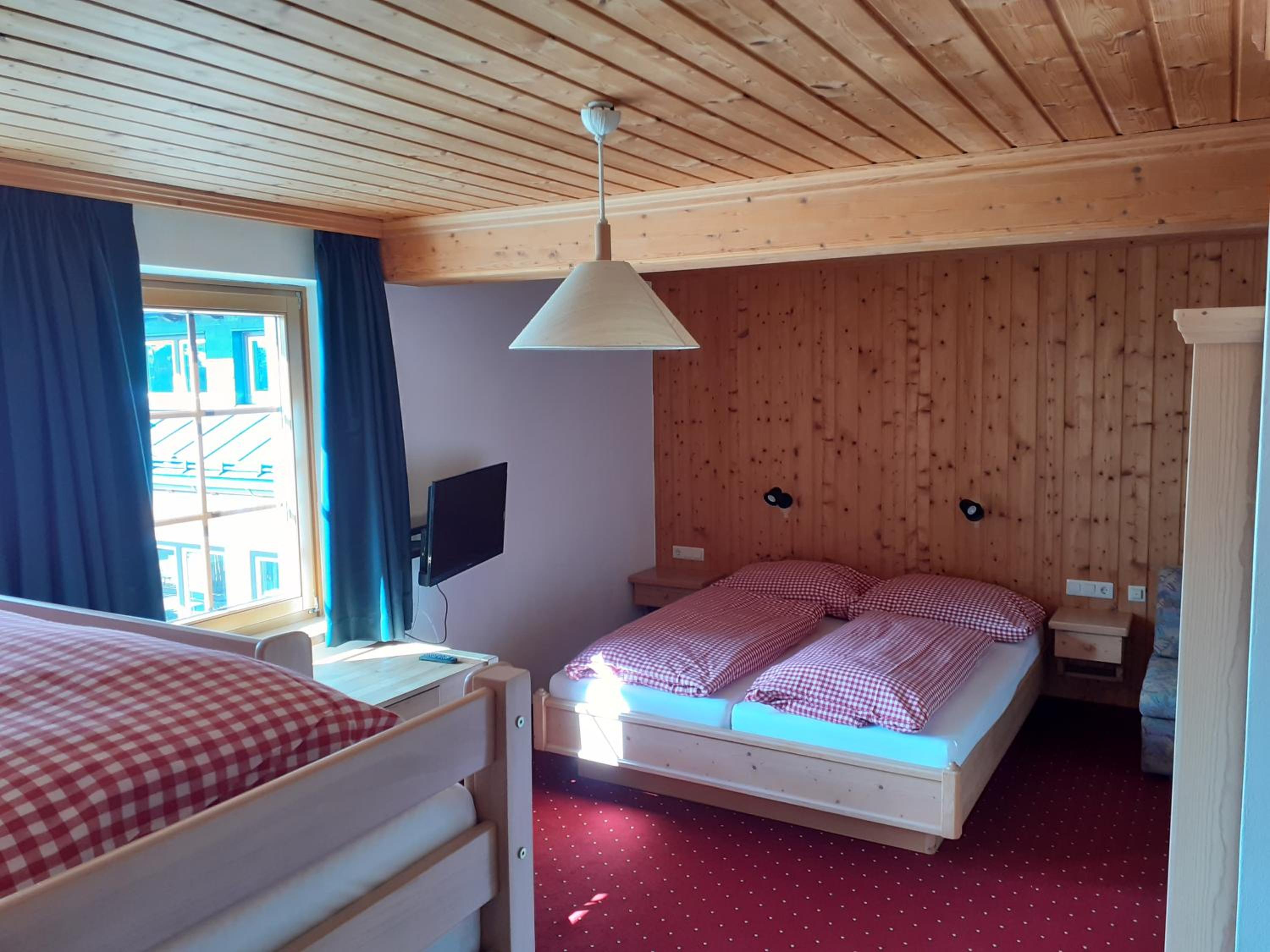 Classic Quadruple Room - Photo 2