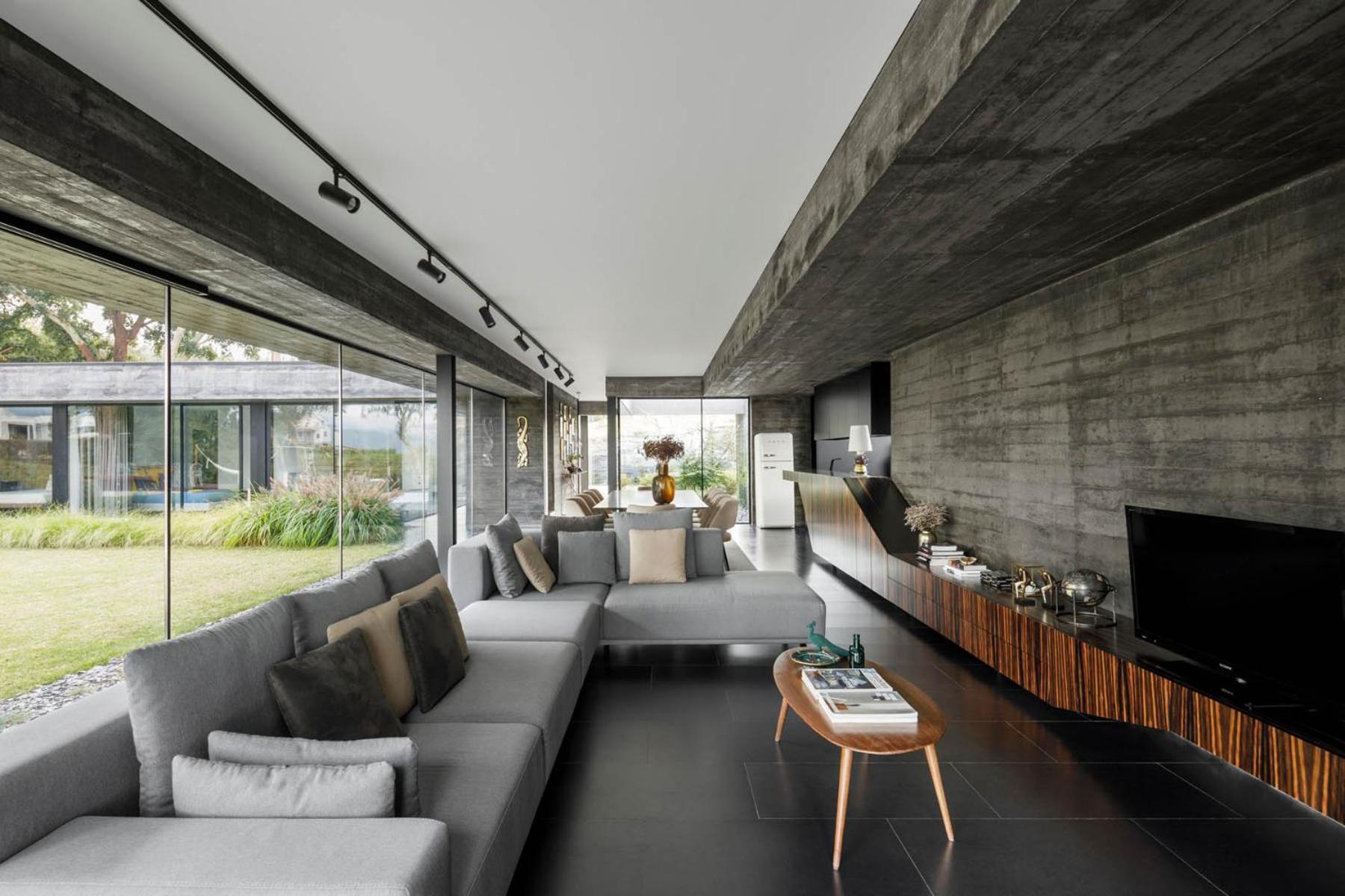 Three-Bedroom House photo 1