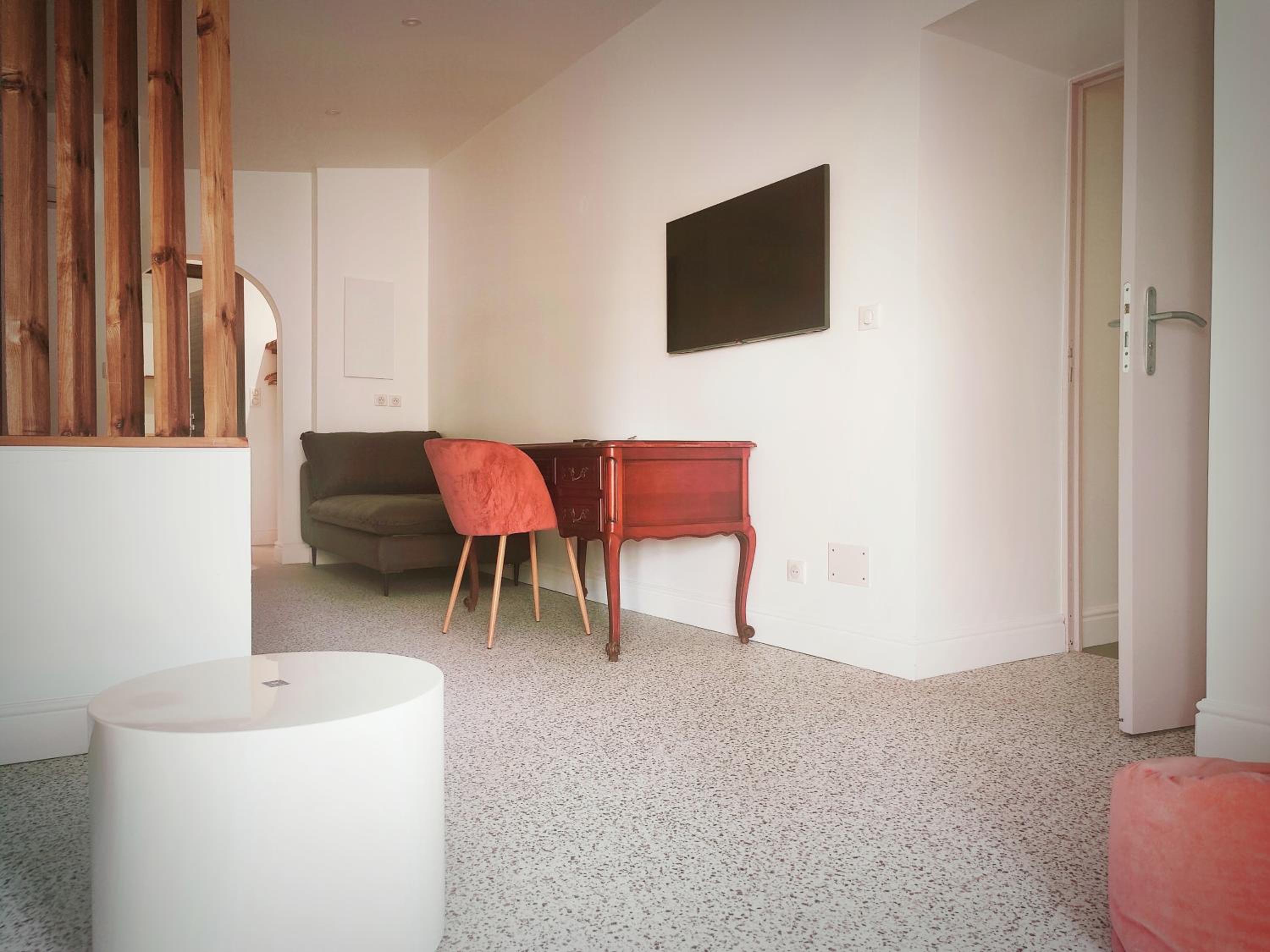 Apartment with Terrace photo 1