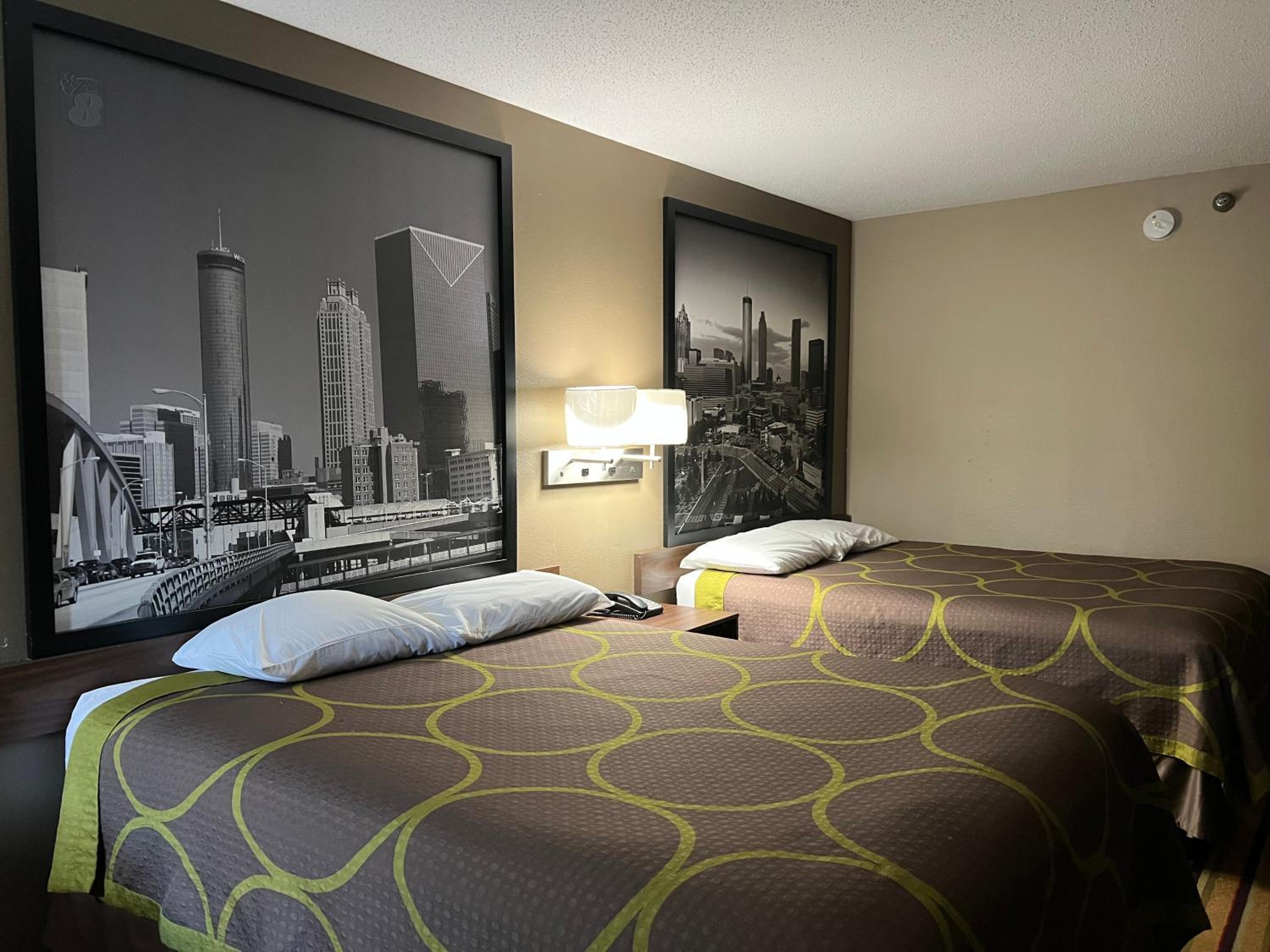Queen Room with Two Queen Beds - Non-Smoking - Photo 1