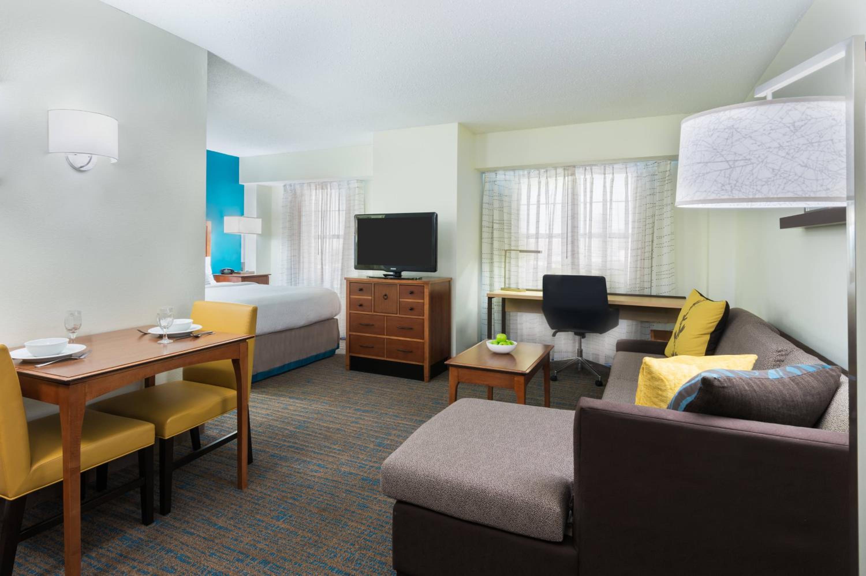 Queen Studio with Sofa Bed at Residence Inn by Marriott St. Louis Downtown in Saint Louis