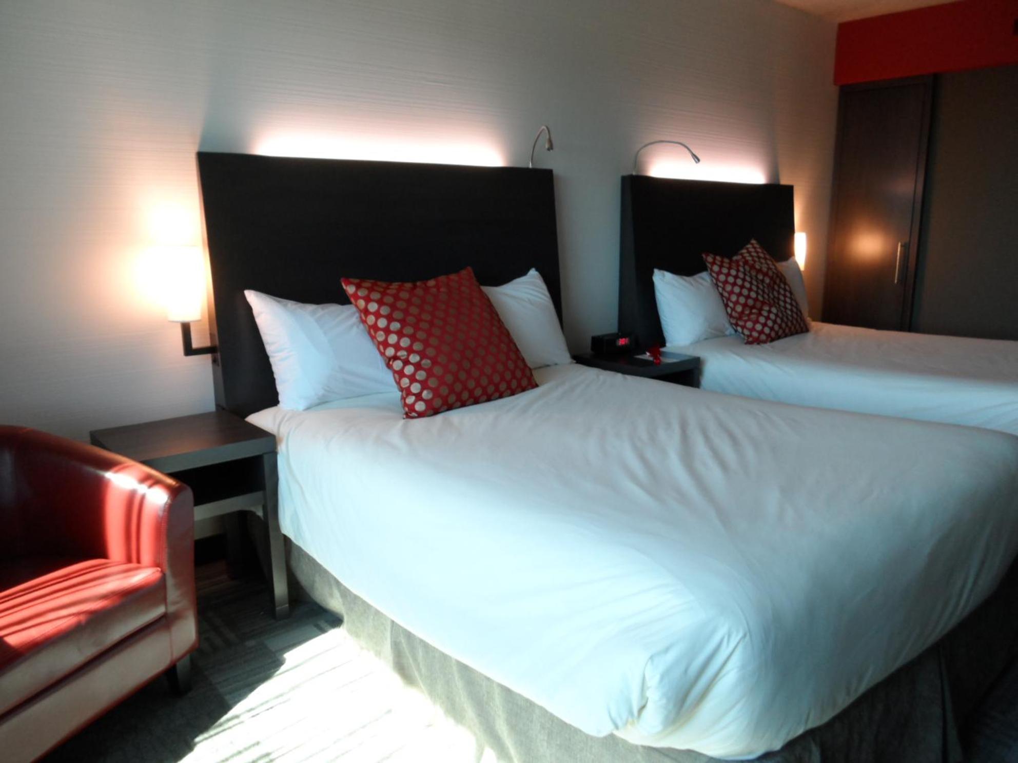 Queen Room with Two Queen Beds - Photo 1