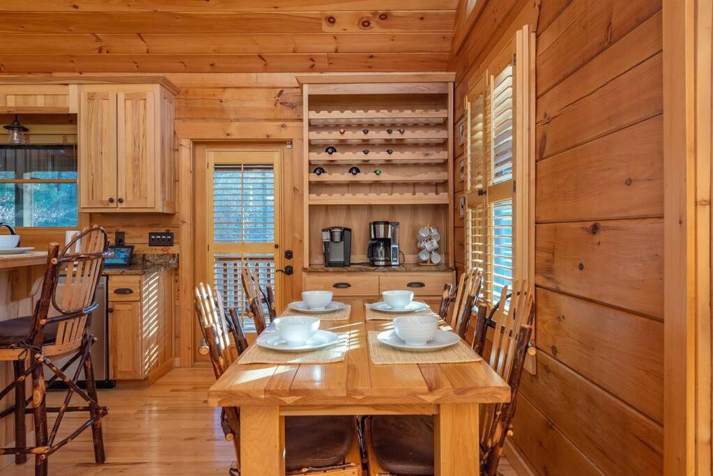 Three-Bedroom House photo 3
