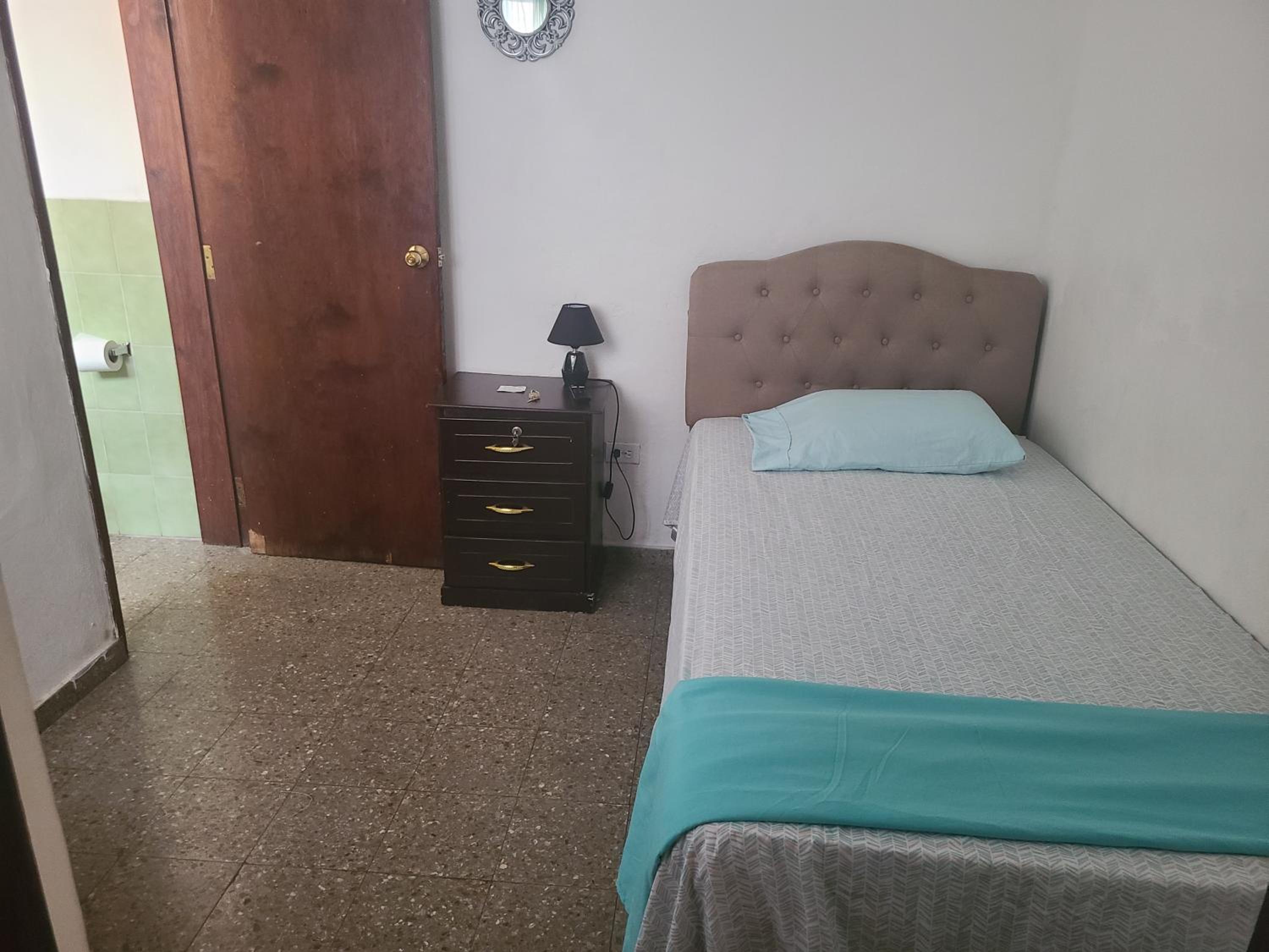 Single Room photo 2