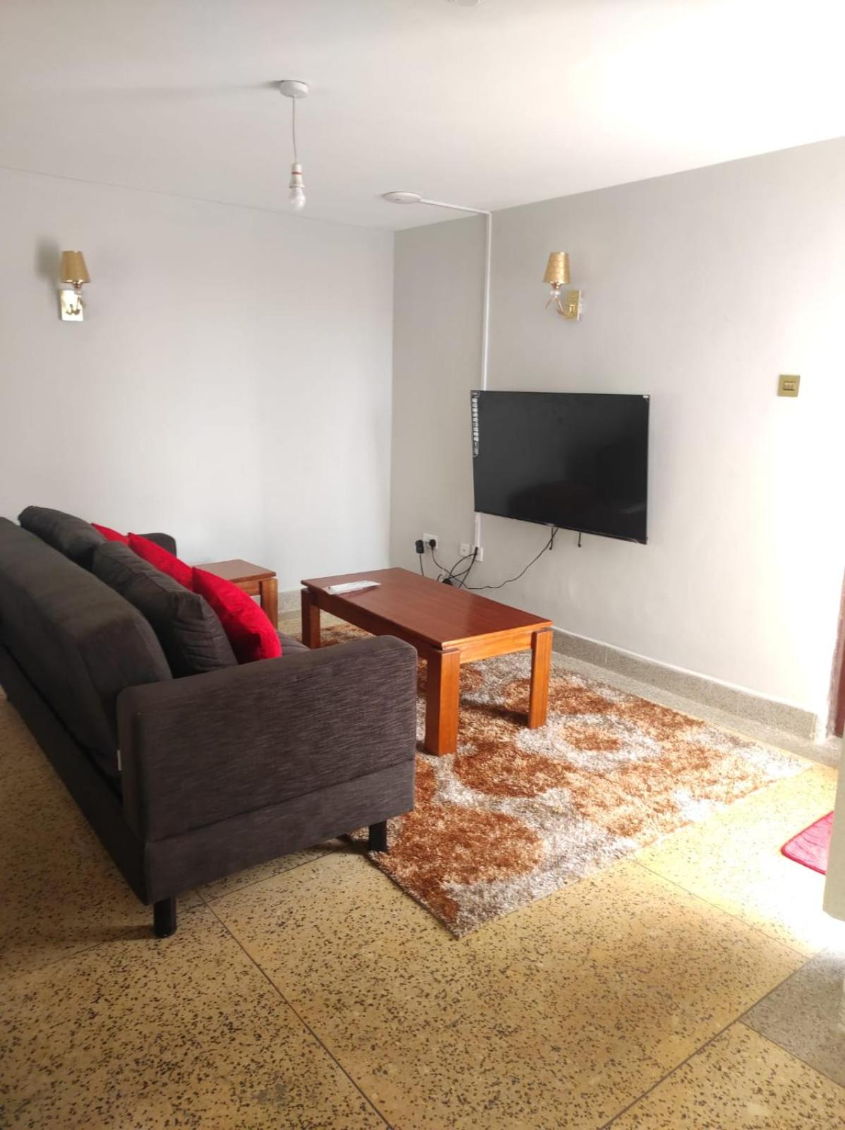 One-Bedroom Apartment photo 3