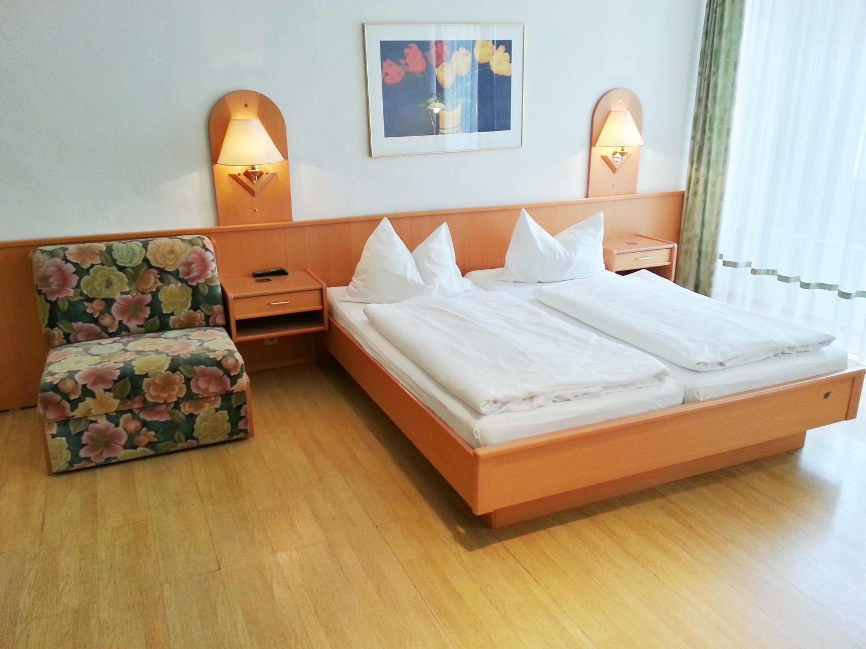 Double Room with Bath - Photo 1