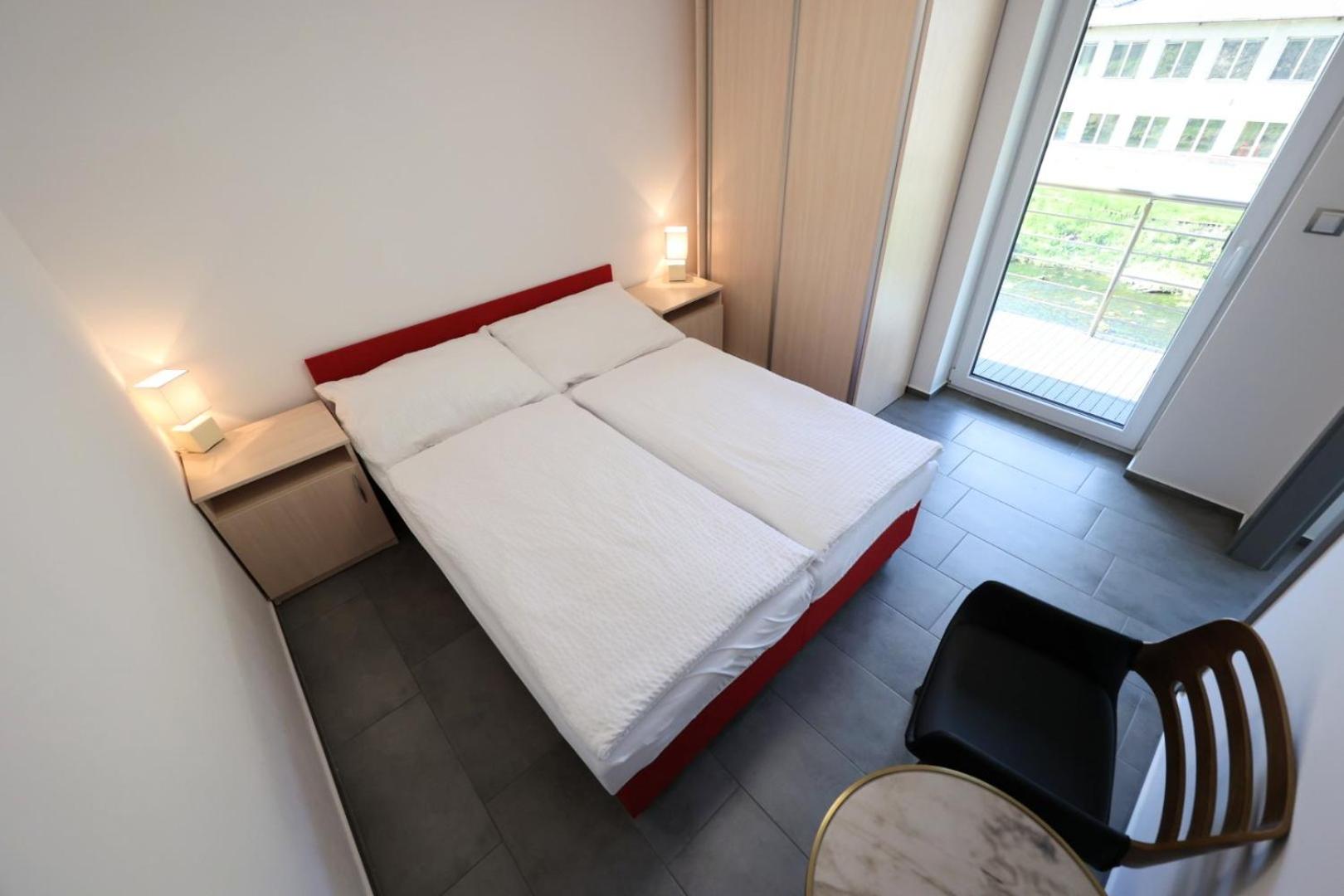 One-Bedroom Apartment - Photo 12
