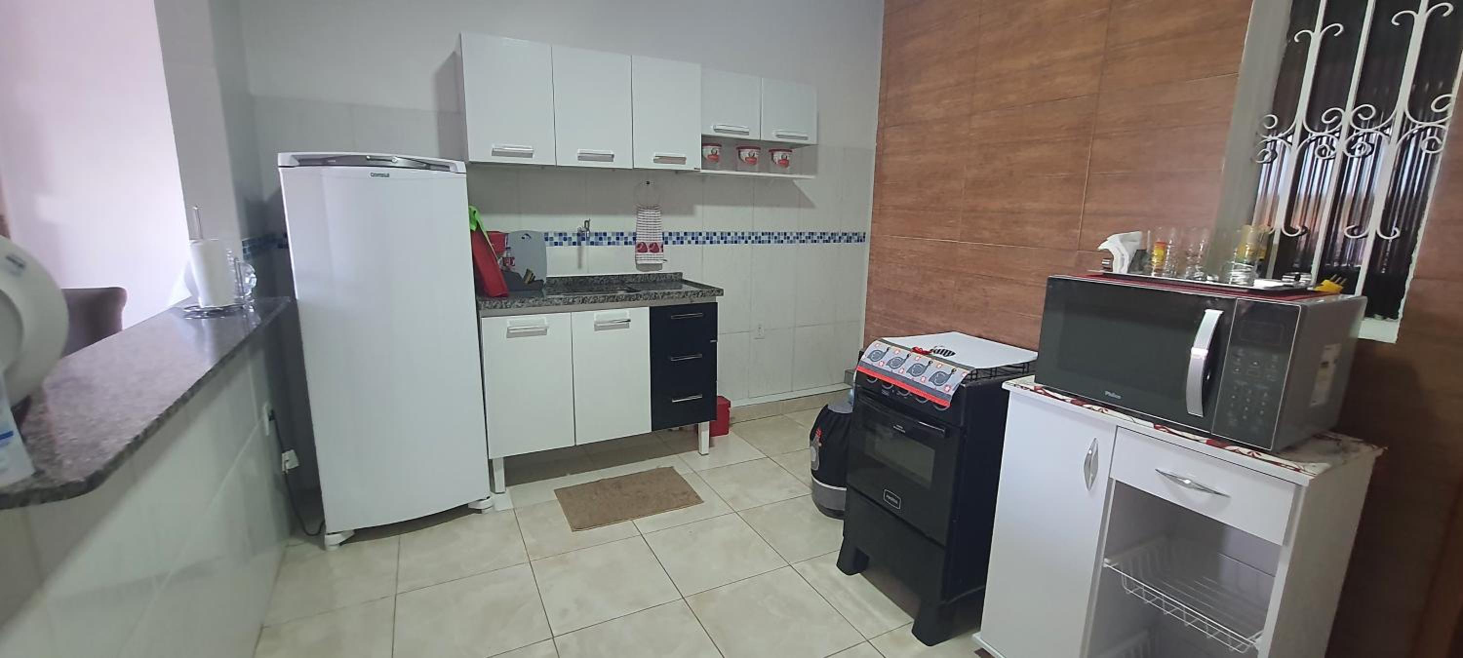 One-Bedroom Apartment photo 3