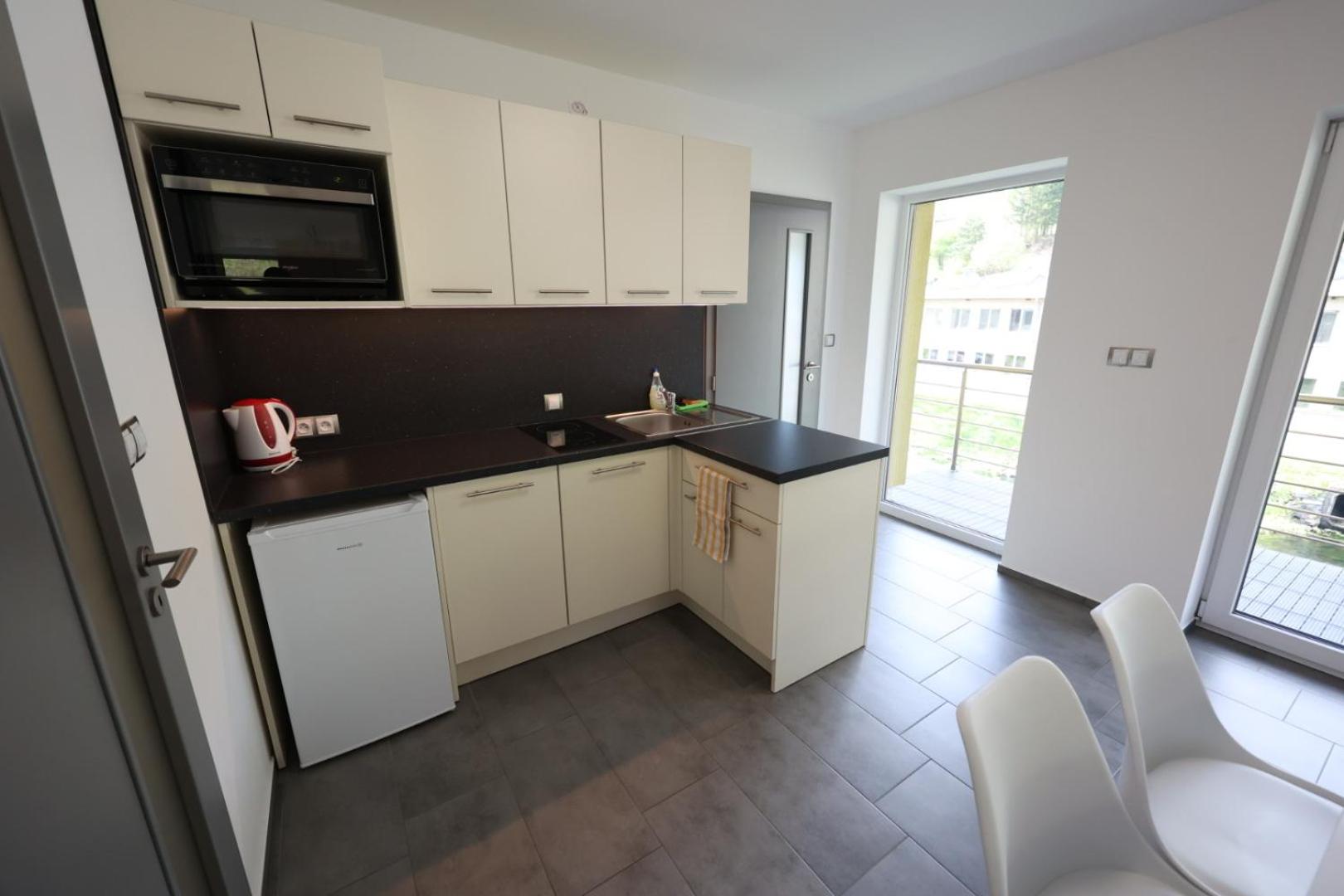One-Bedroom Apartment - Photo 6
