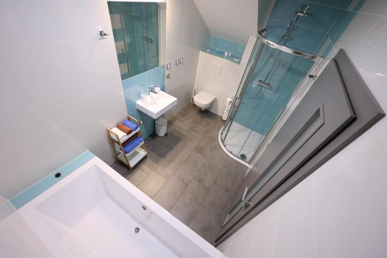 Two-Bedroom Apartment - Photo 3