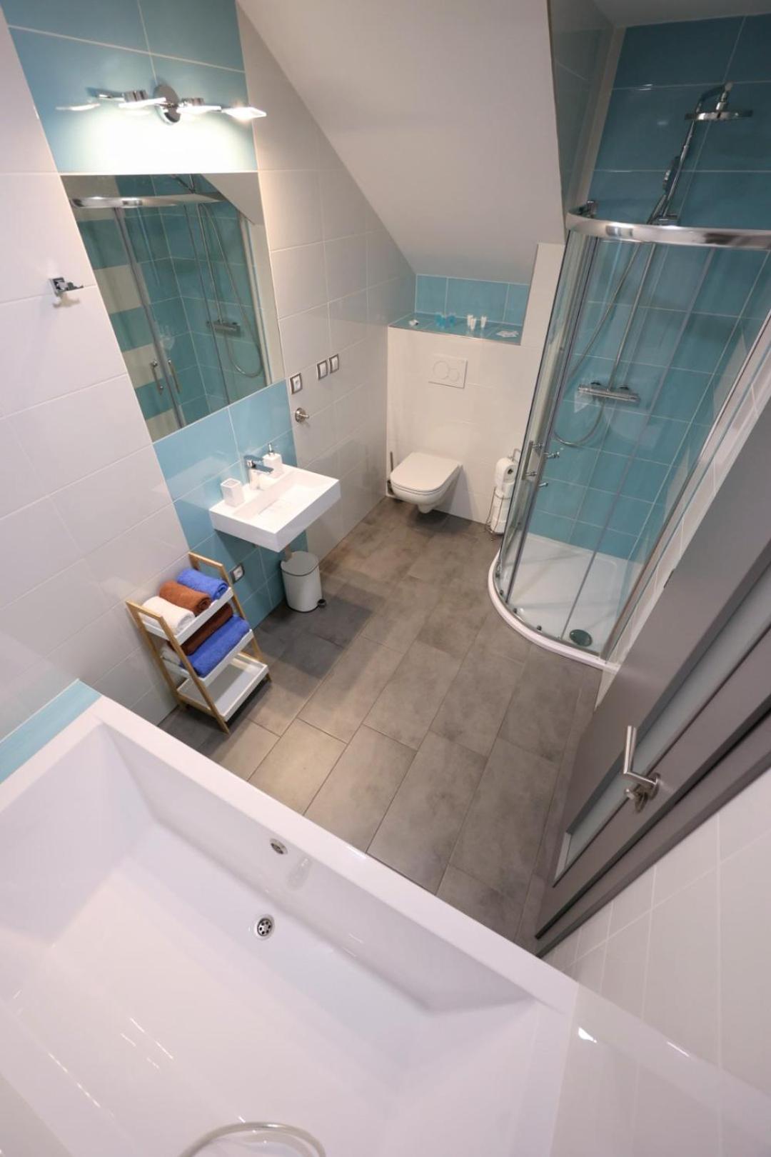 Two-Bedroom Apartment - Photo 2
