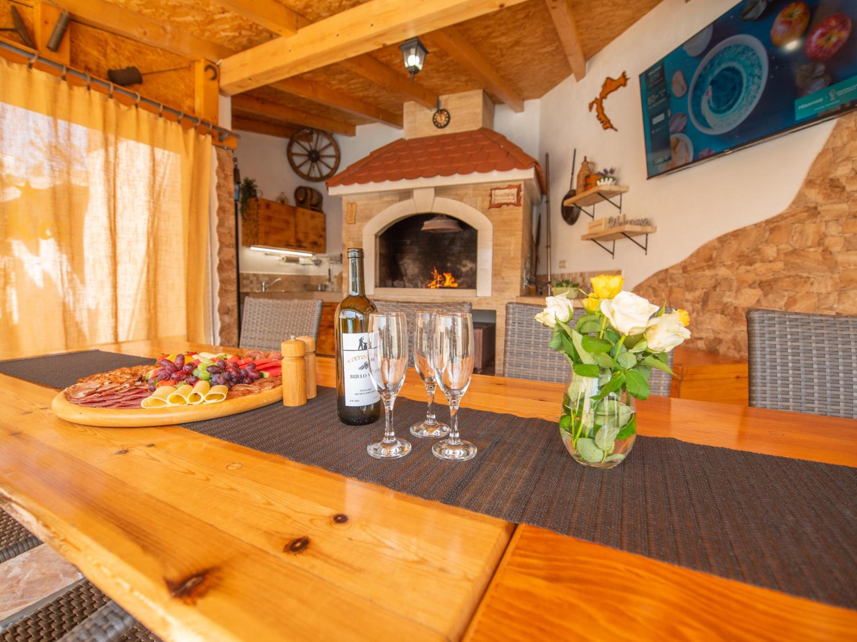 Villa photo 2