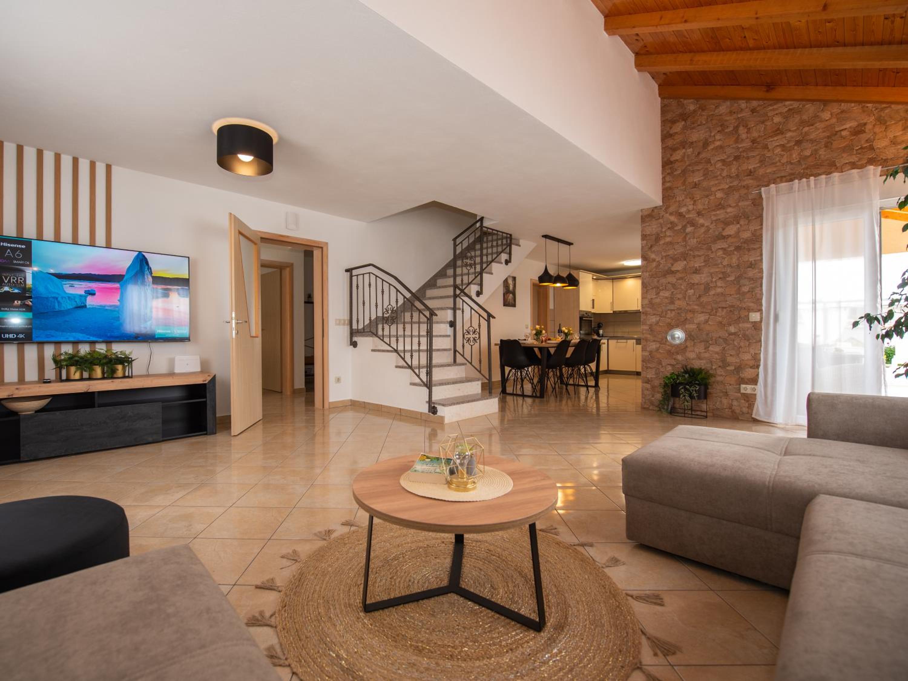 Villa photo 3