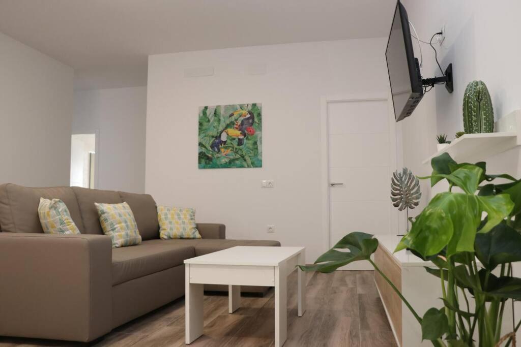 One-Bedroom Apartment photo 3
