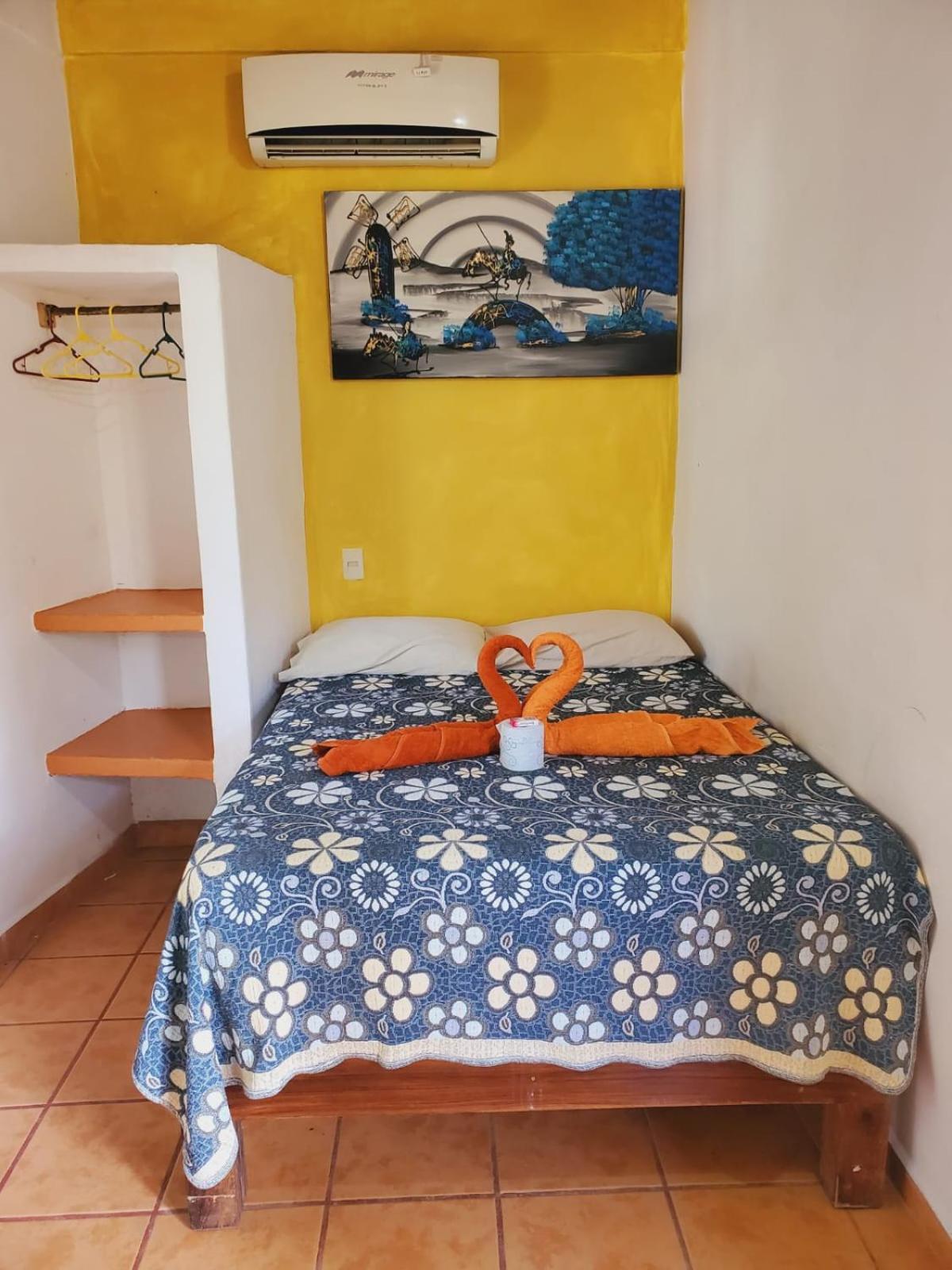 Deluxe Room (2 Adults + 1 Child)