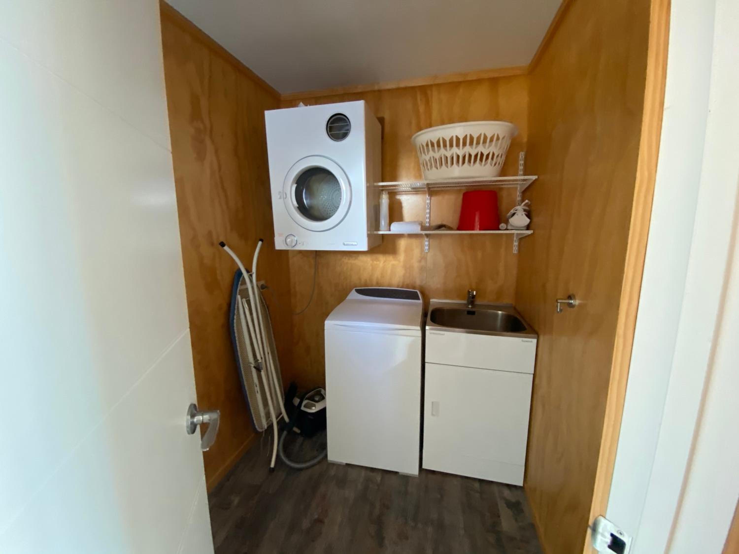 Four-Bedroom House photo 2