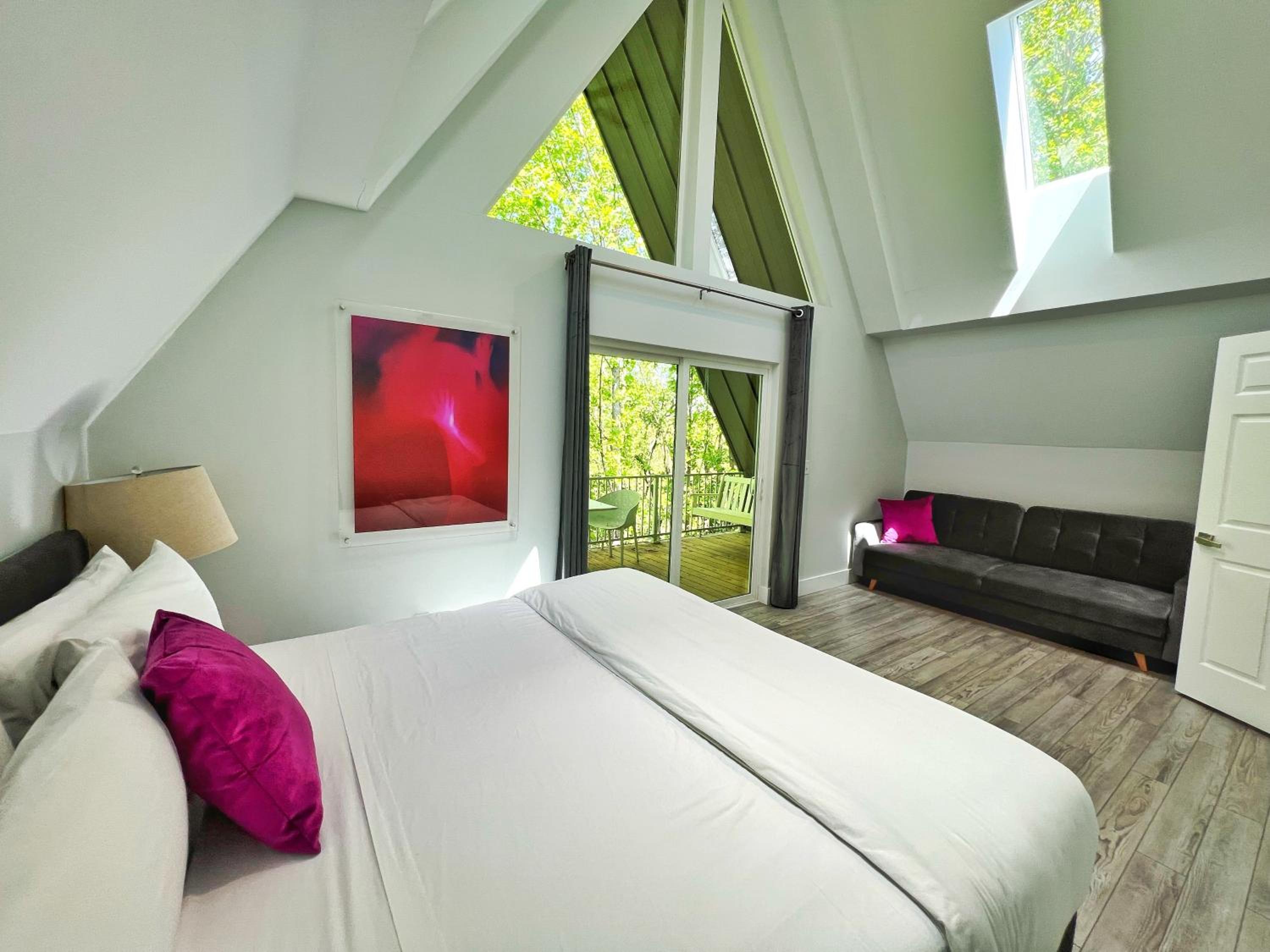 Apartment with Mountain View - Photo 7