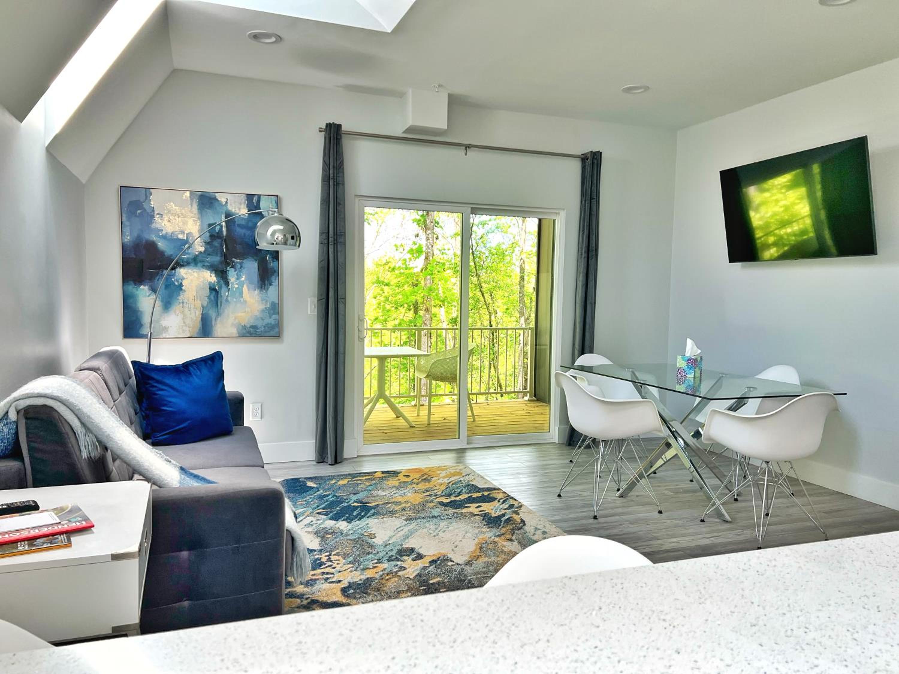 Apartment with Mountain View - Photo 24