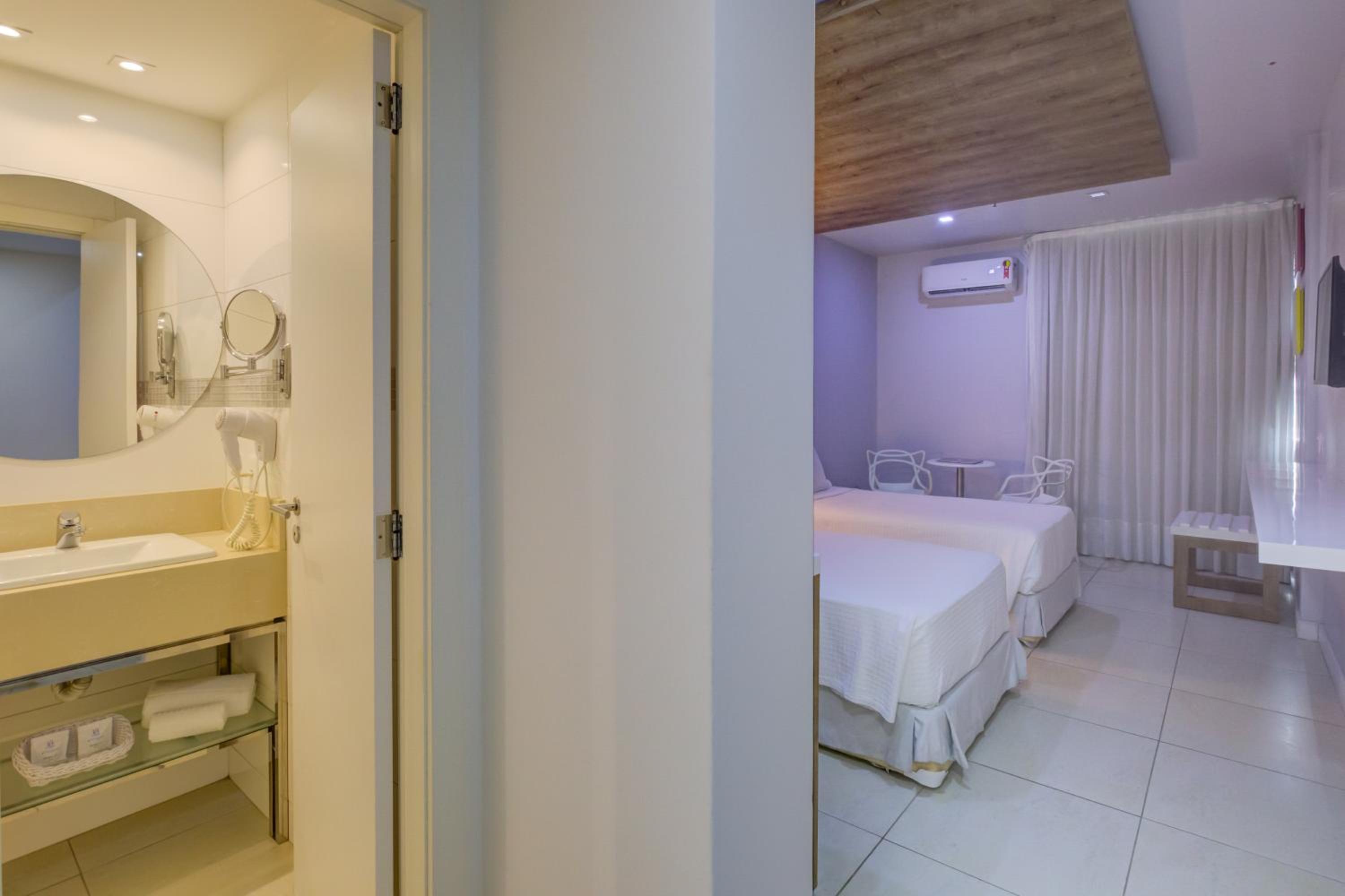 Deluxe Twin Room - Photo 9