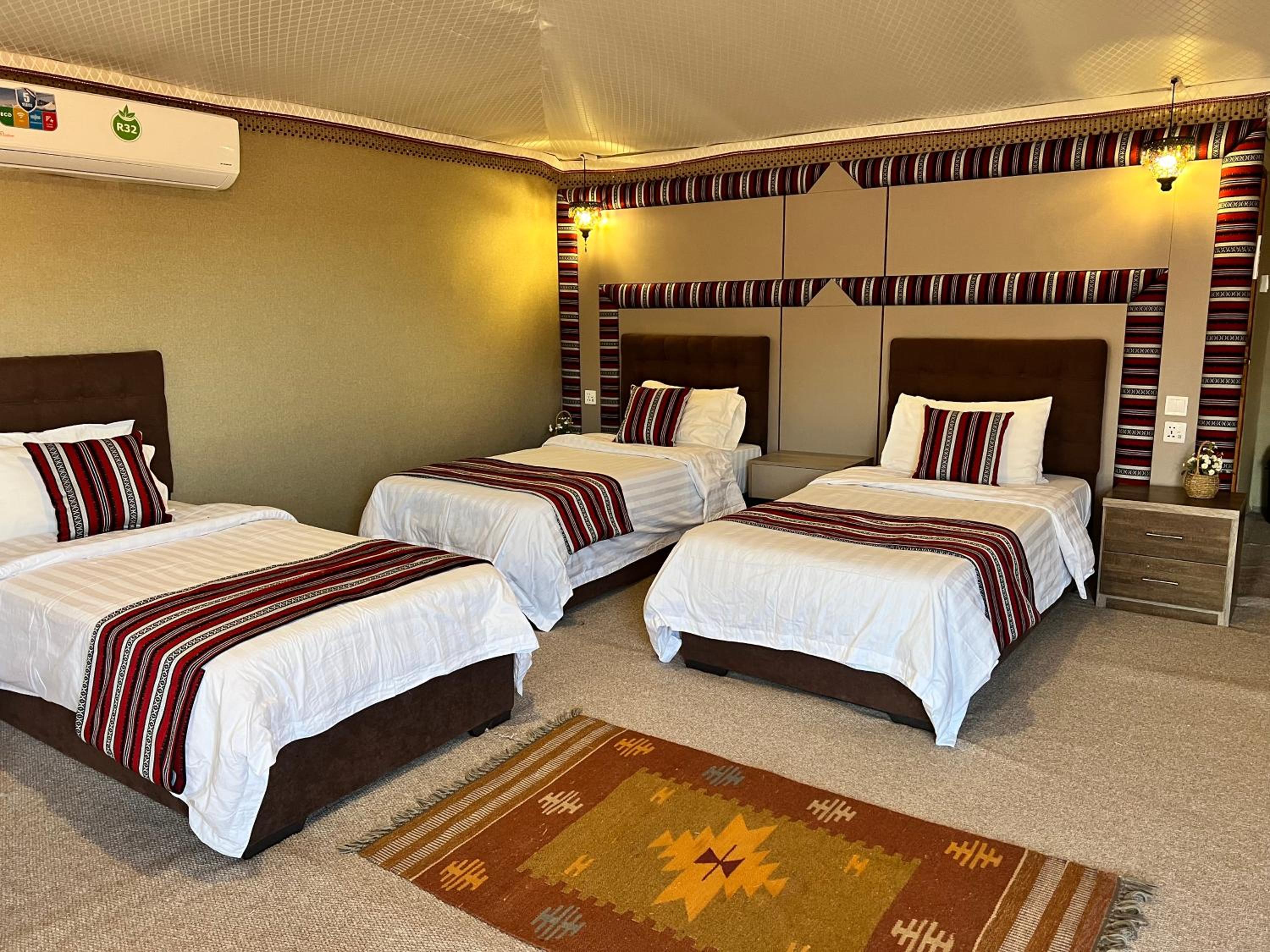 Deluxe Triple Room photo 1