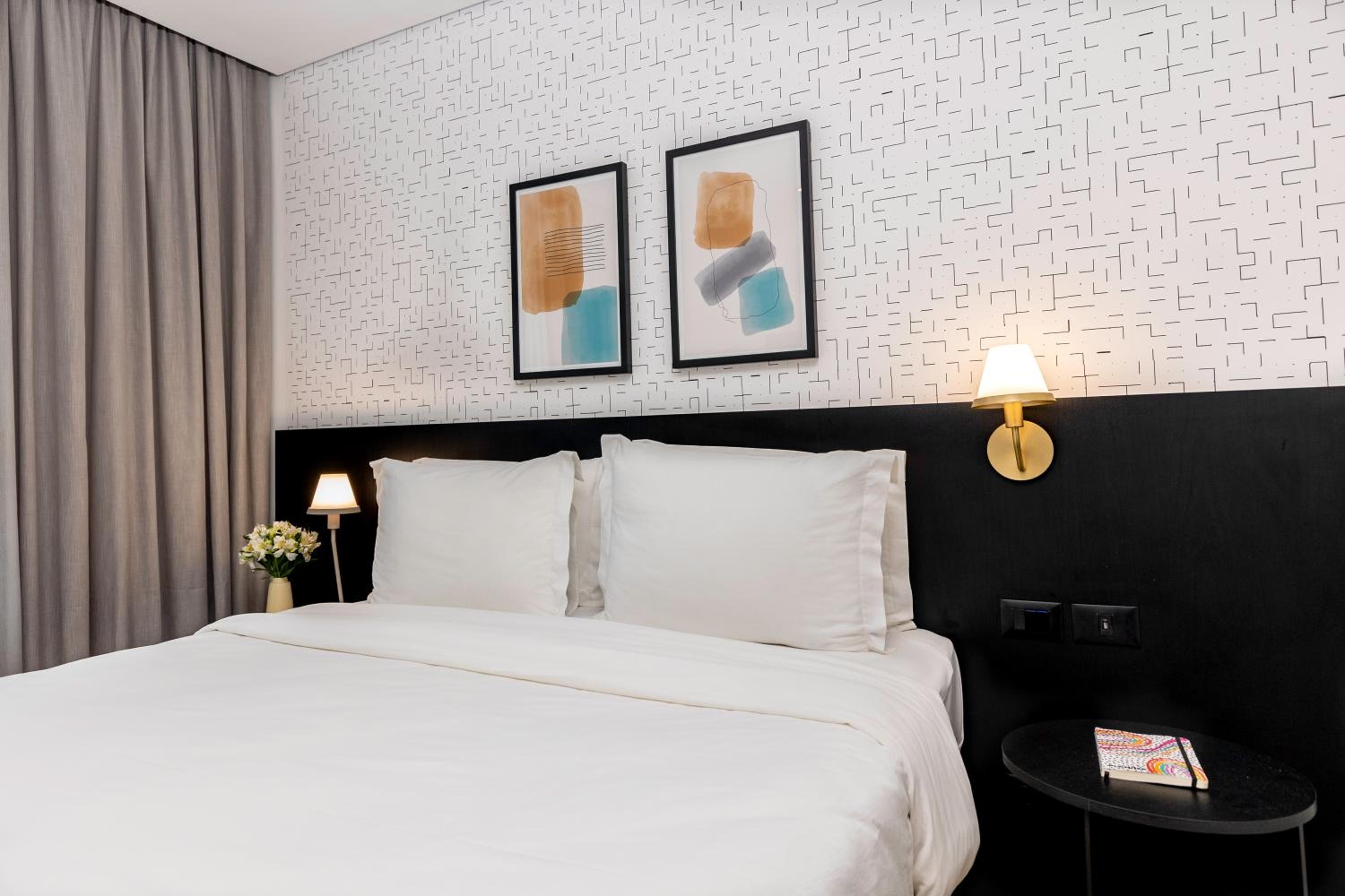 Premium Smart Room - 1 Double Bed