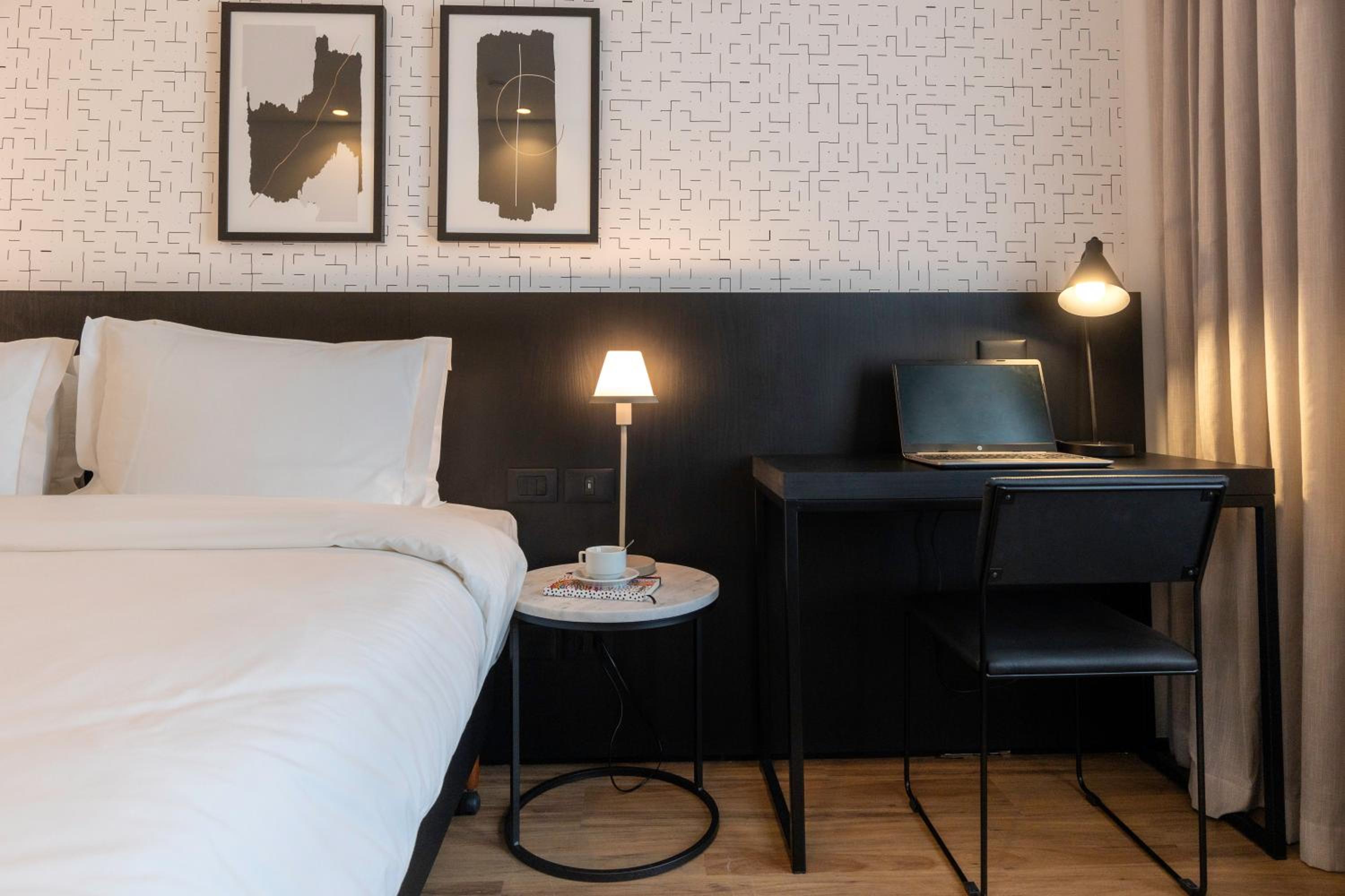 Deluxe Double Room - 1 Double Bed