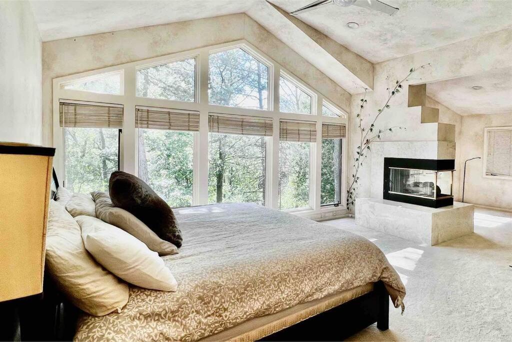 Six-Bedroom House