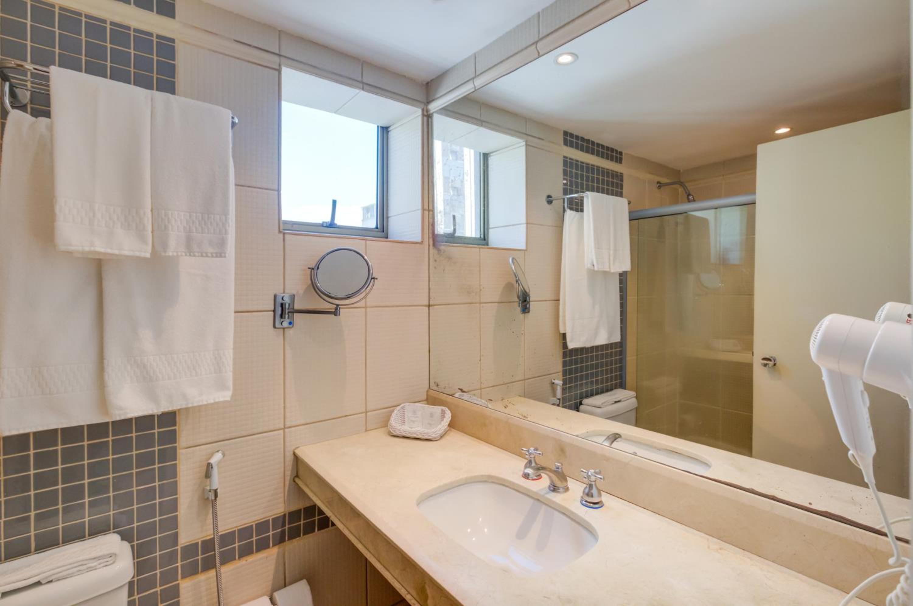 Deluxe Double Room - Photo 9