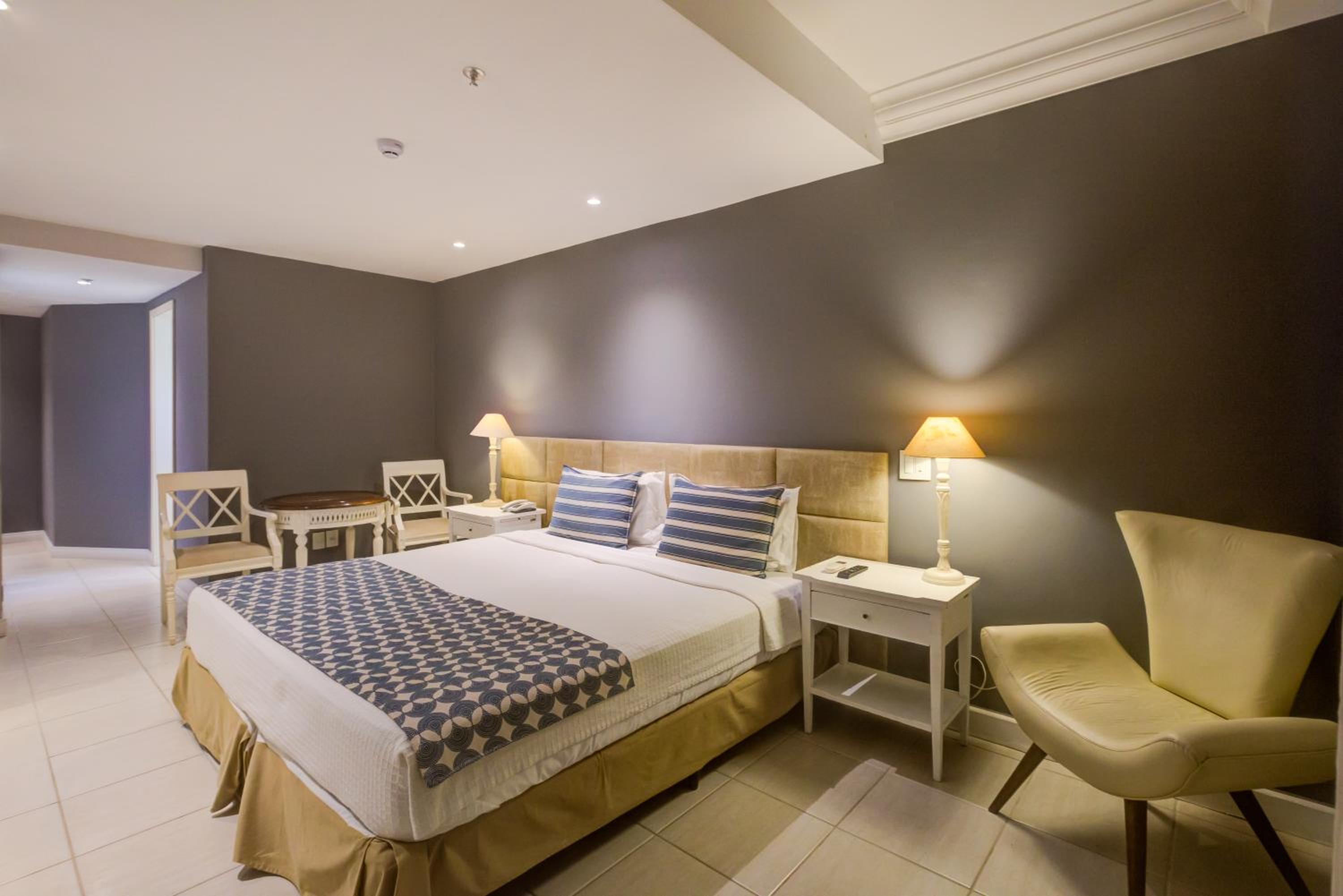 Deluxe Double Room - Photo 21