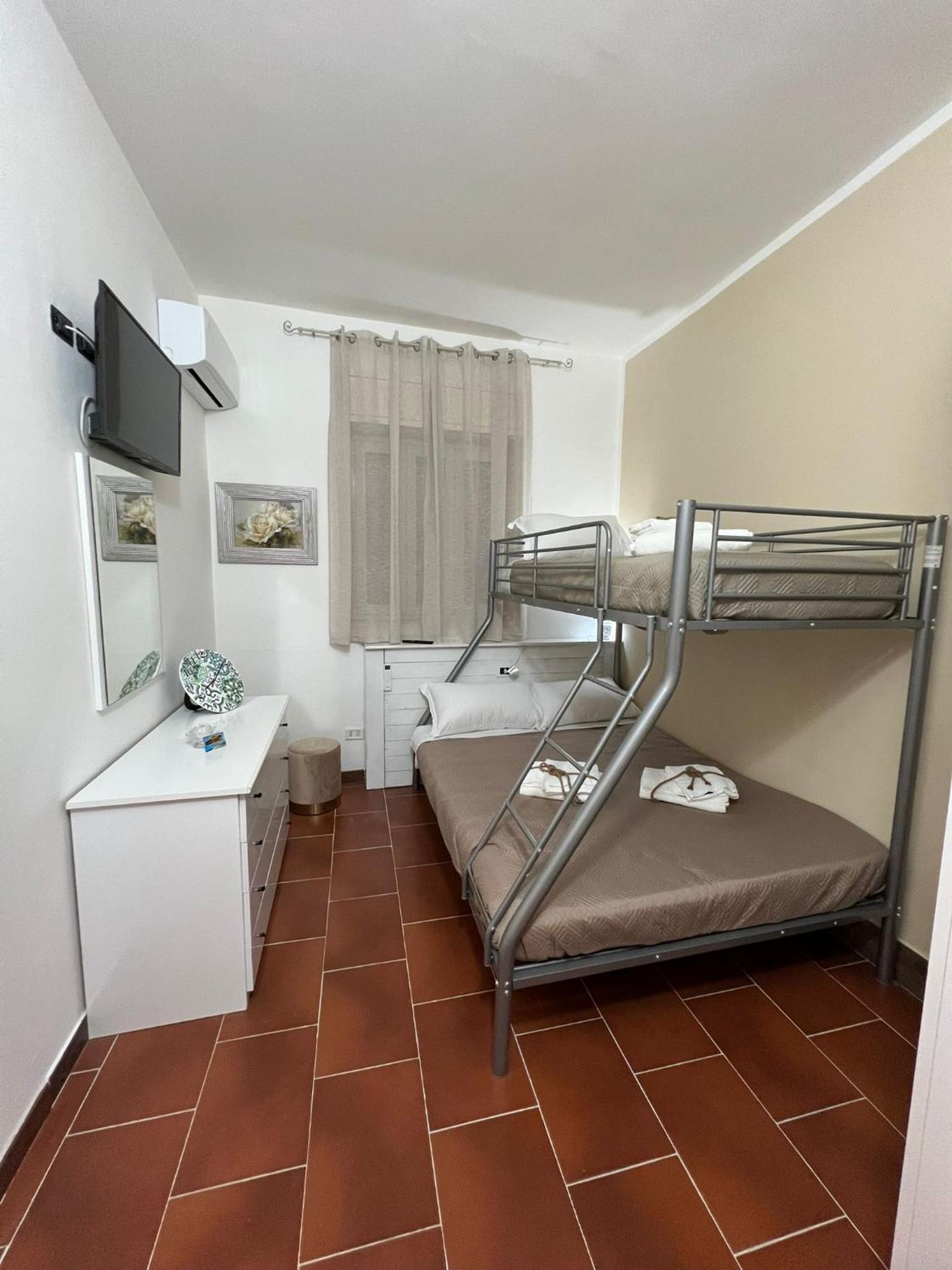 Deluxe Double or Twin Room with Sea View