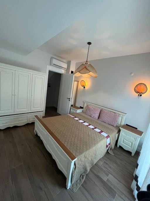 Three-Bedroom Villa photo 2