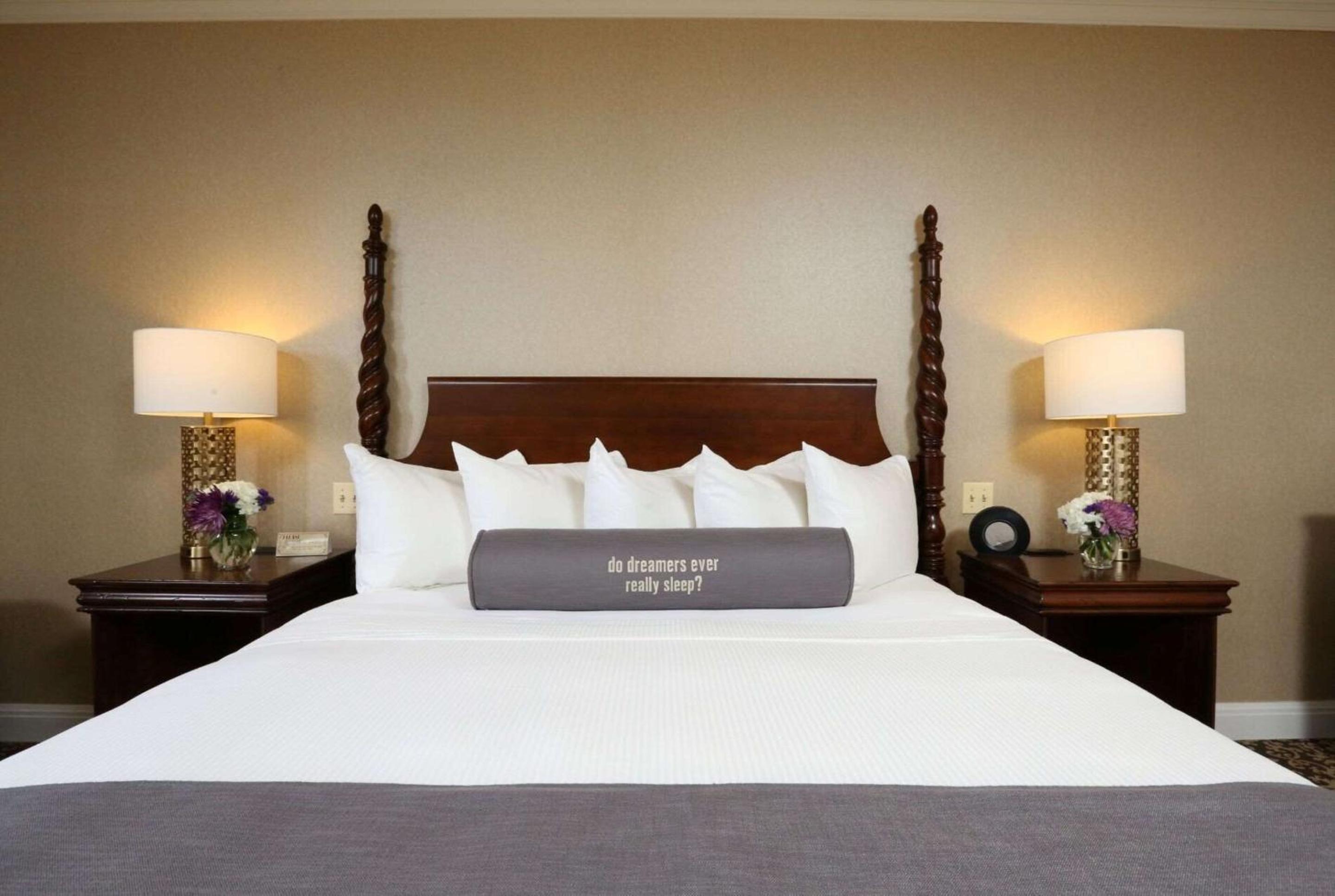 Executive King Room with City View - Non-Smoking