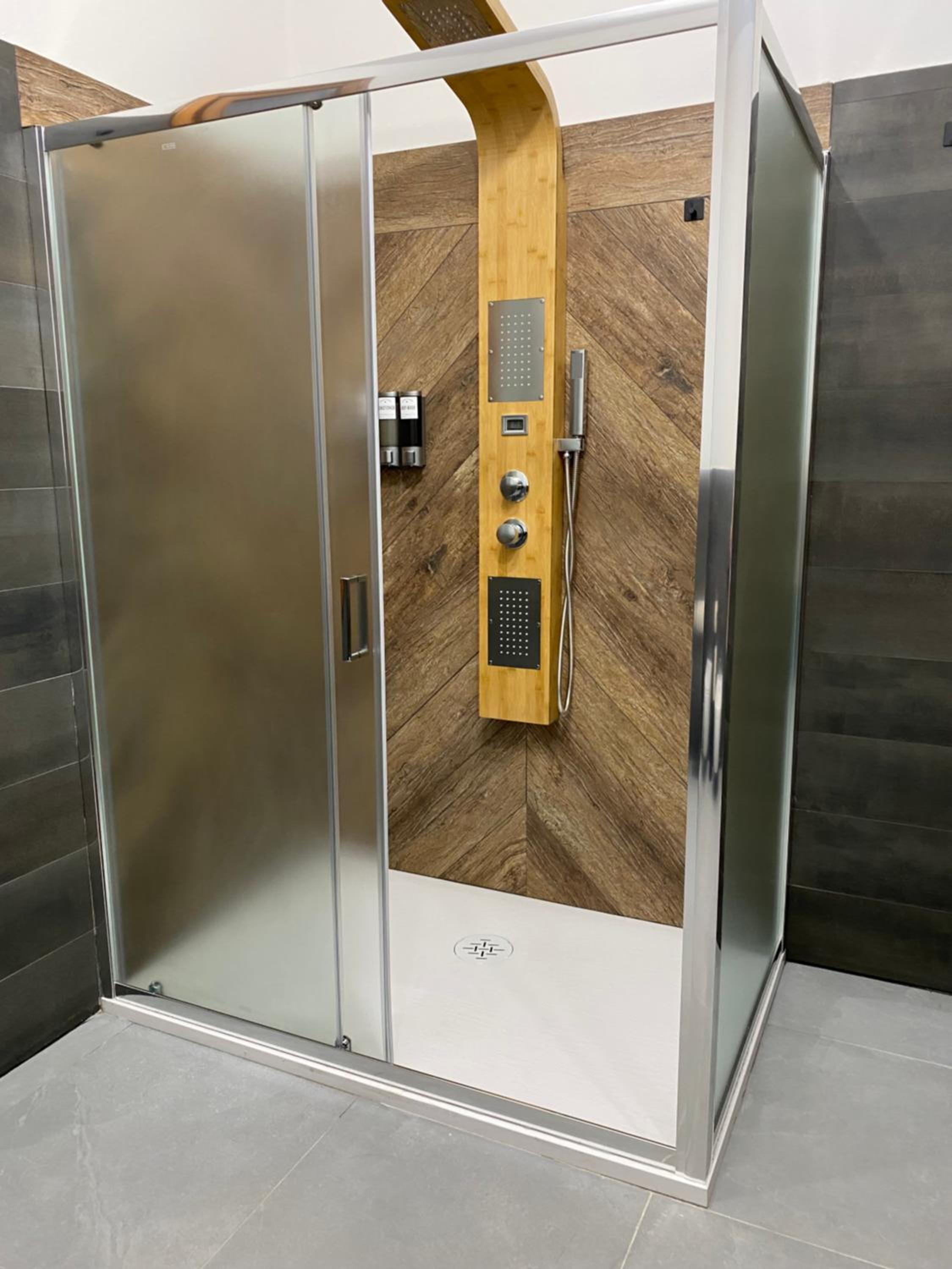Double Room with Private External Bathroom photo 2