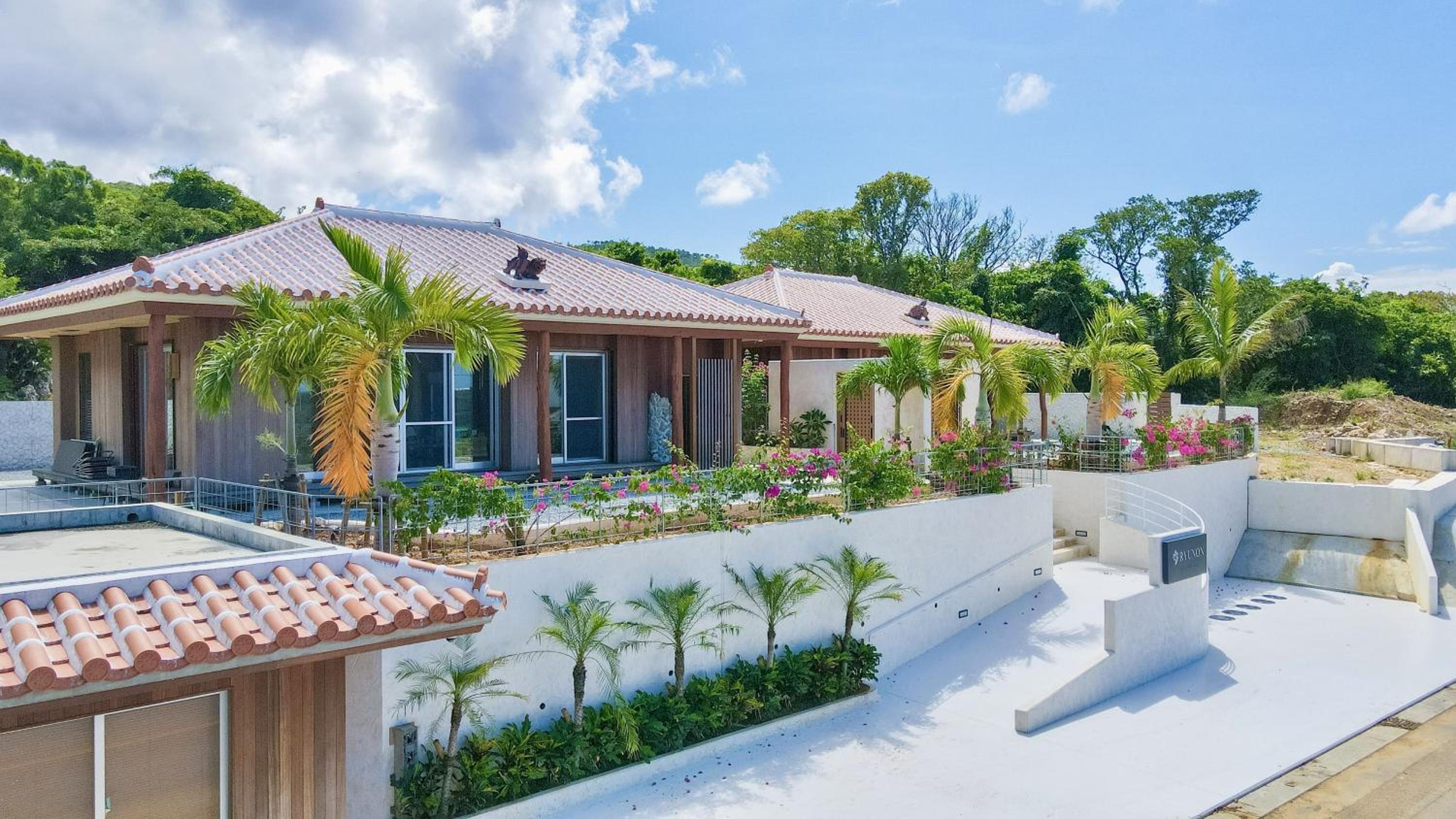 Villa with Sea View - Photo 46