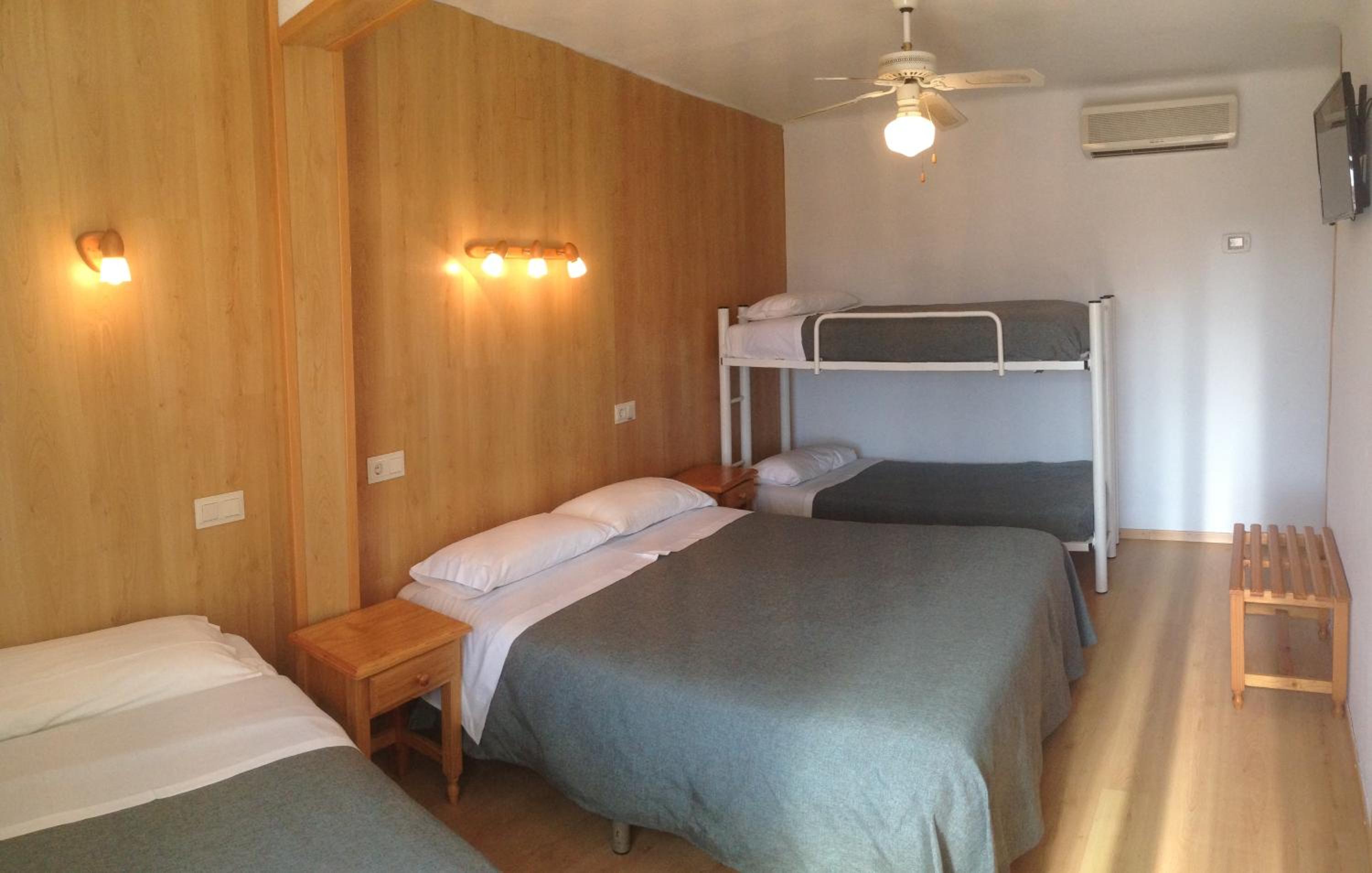 Habitación Familiar con Terraza