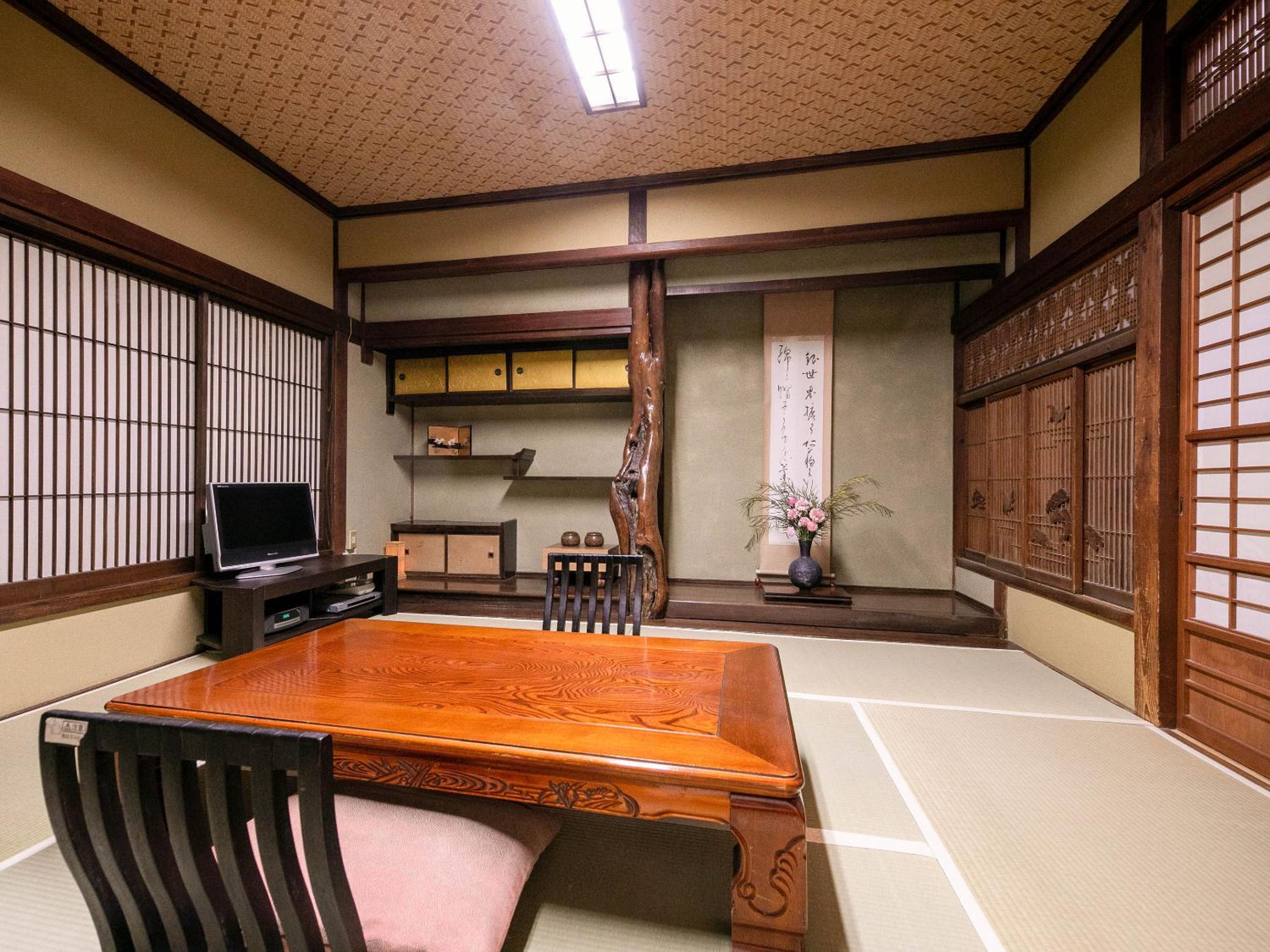Japanese-Style Room with Private Bathroom and Open-Air Bath, photo 6