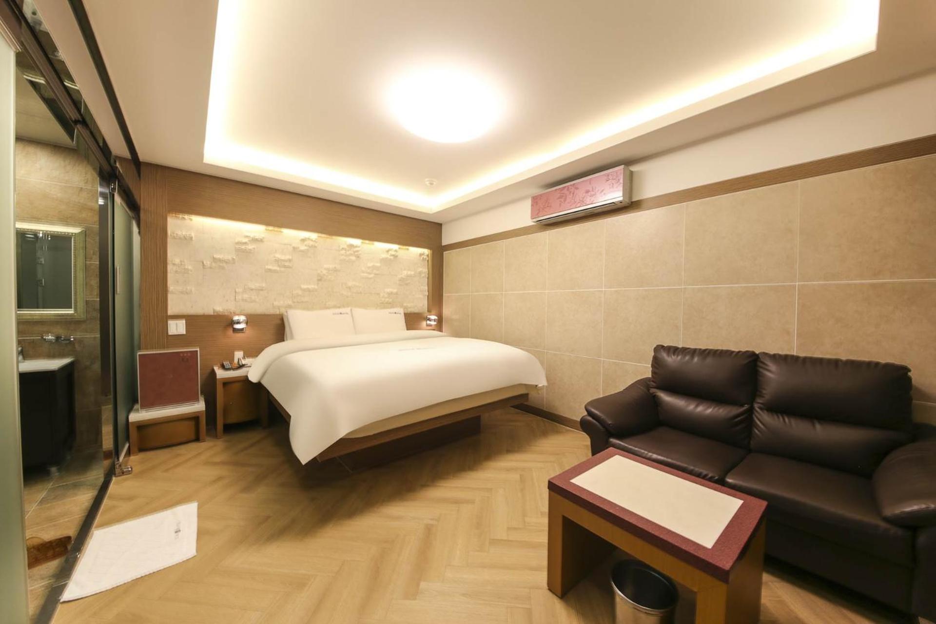 Deluxe Double Room photo 3